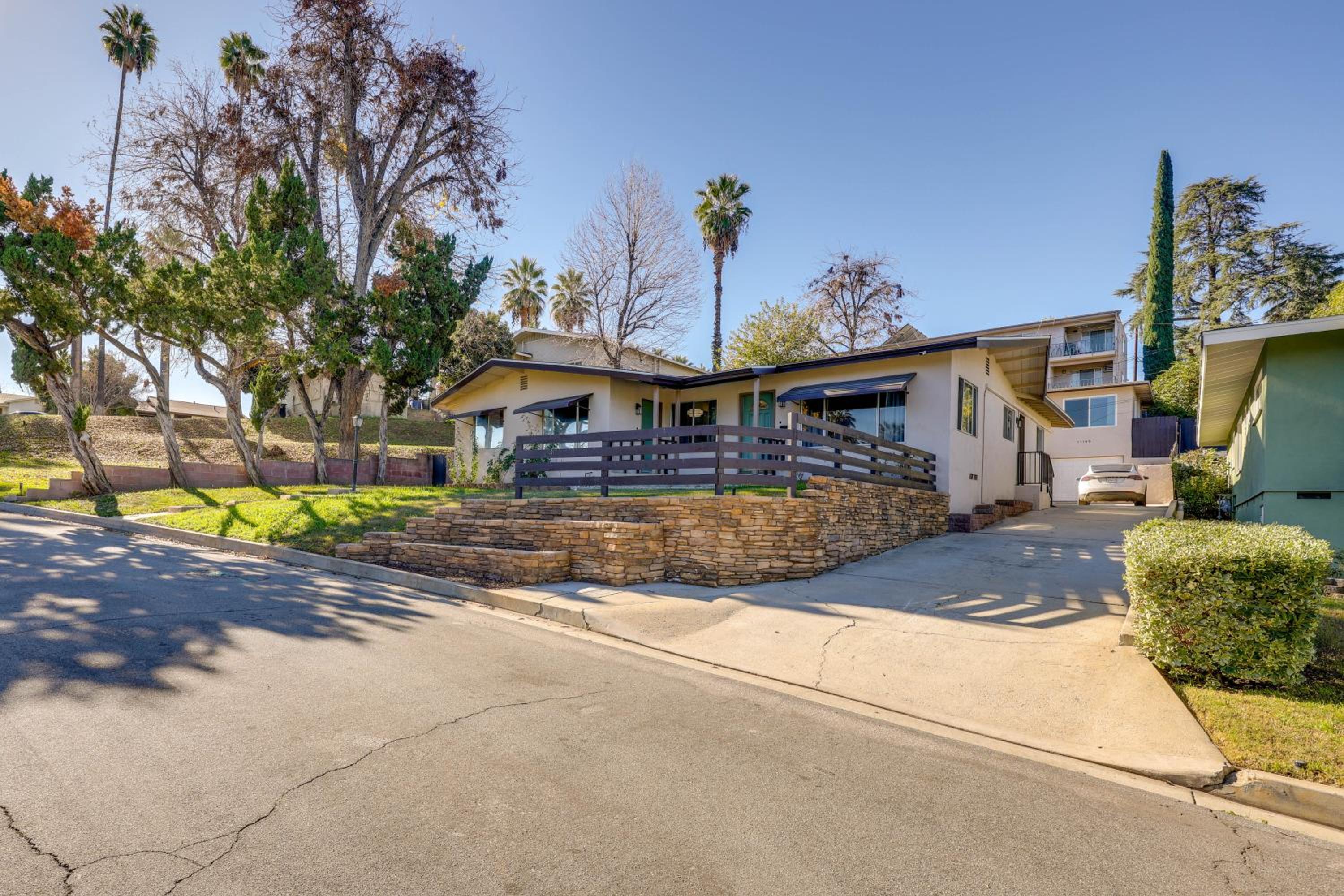 1 Mi to LLUMC! Loma Linda Home with Shared Patio