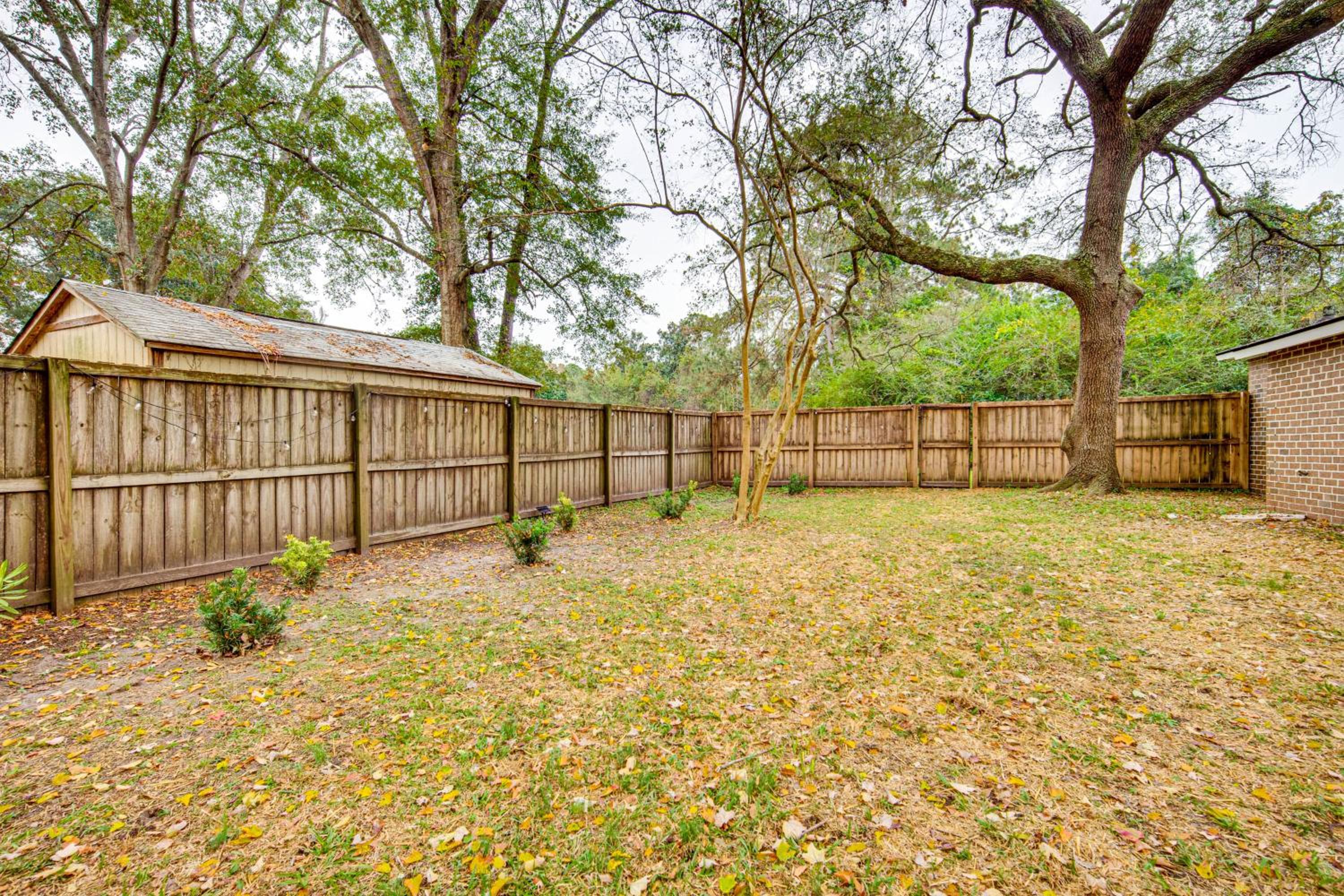 Relax Fireside Family Home 6 Mi to Dtwn Beaufort!
