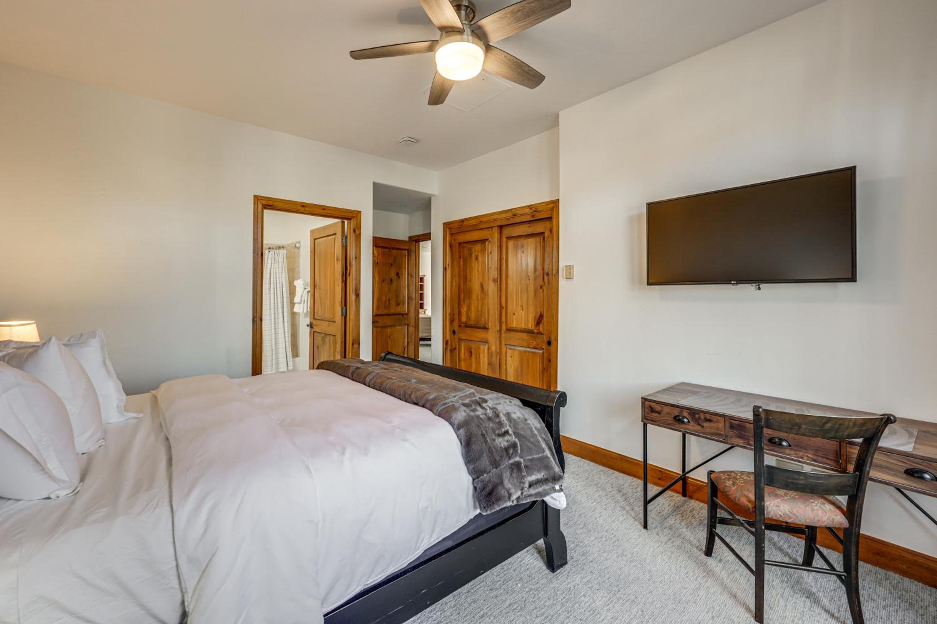 Ski-InandSki-Out! Large Arrowhead Condo with Balcony