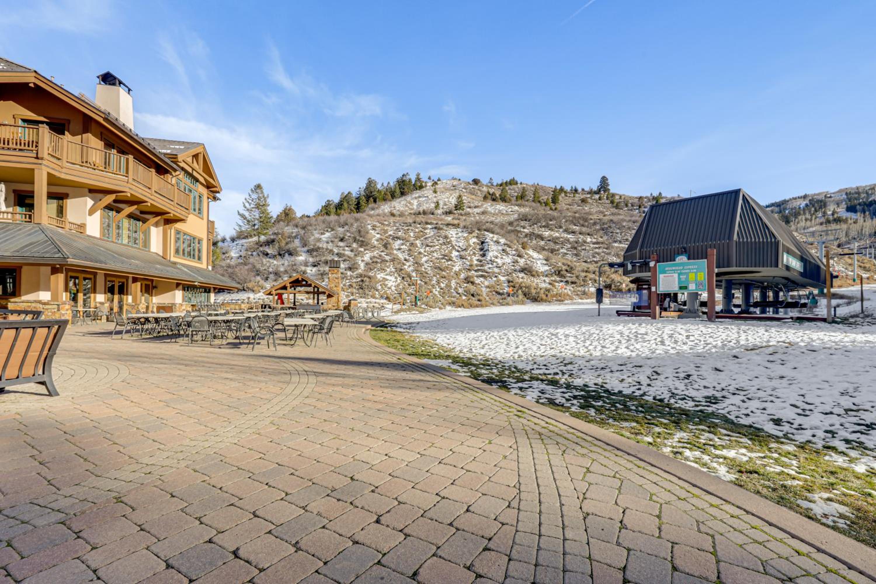 Ski-InandSki-Out! Large Arrowhead Condo with Balcony