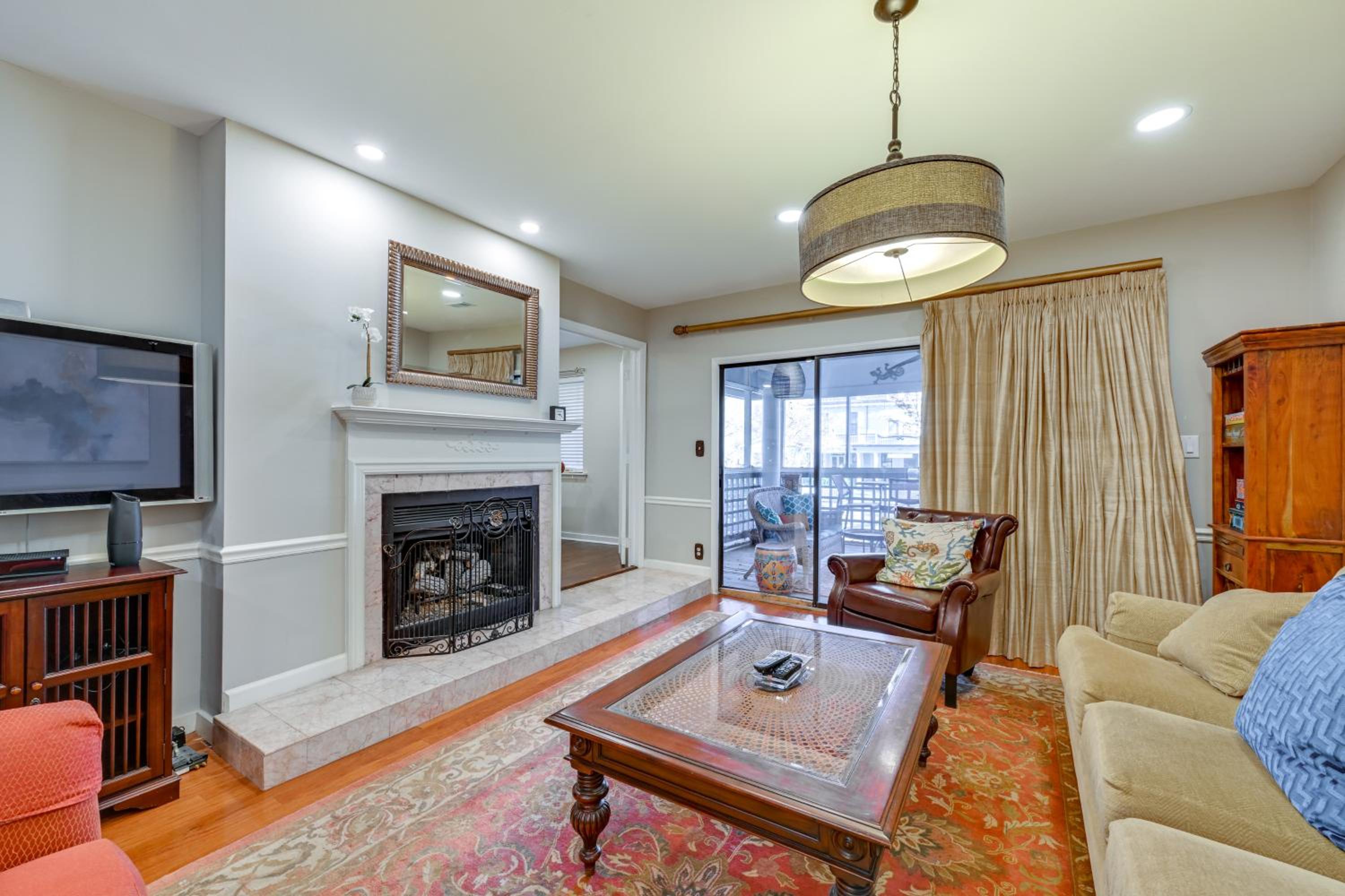 1 Mi to BOA Stadium! Walkable Condo with Porch