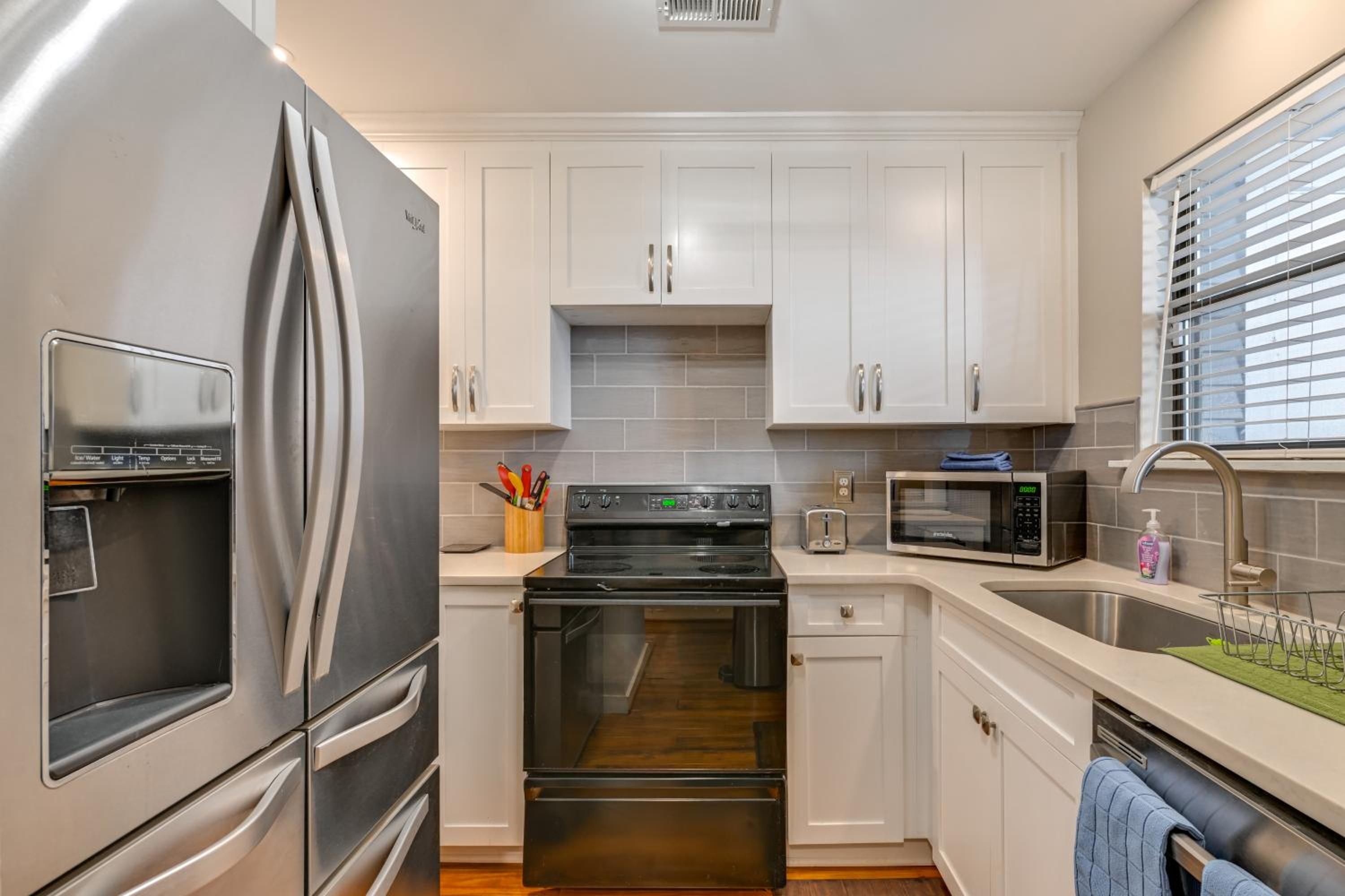 1 Mi to BOA Stadium! Walkable Condo with Porch