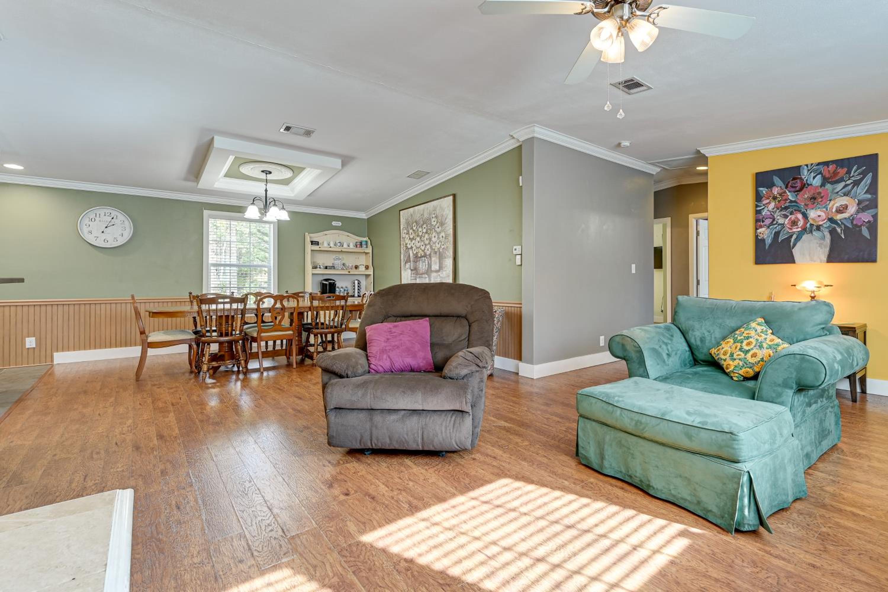 Weeki Wachee Family Getaway Canal-Front Home