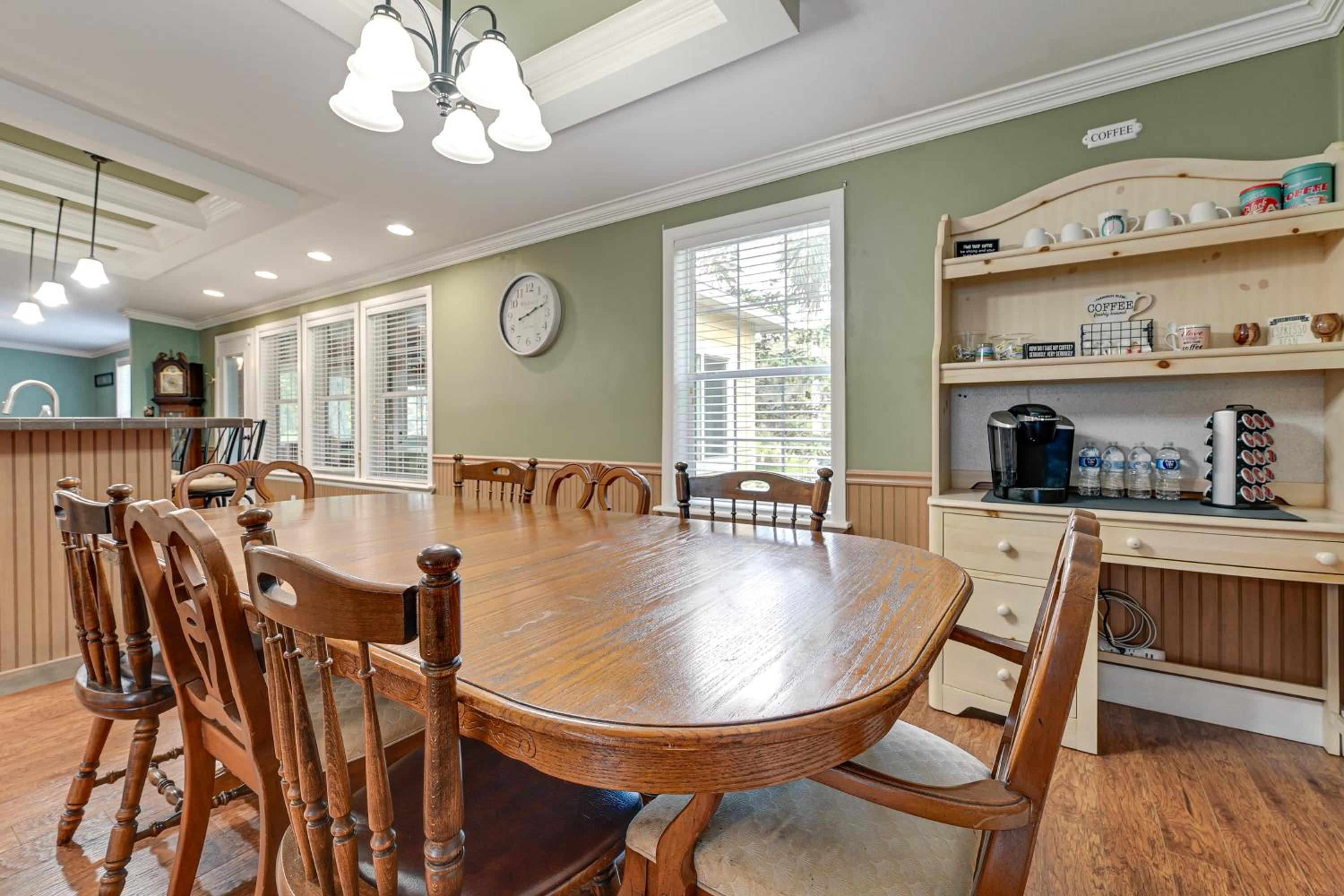 Weeki Wachee Family Getaway Canal-Front Home