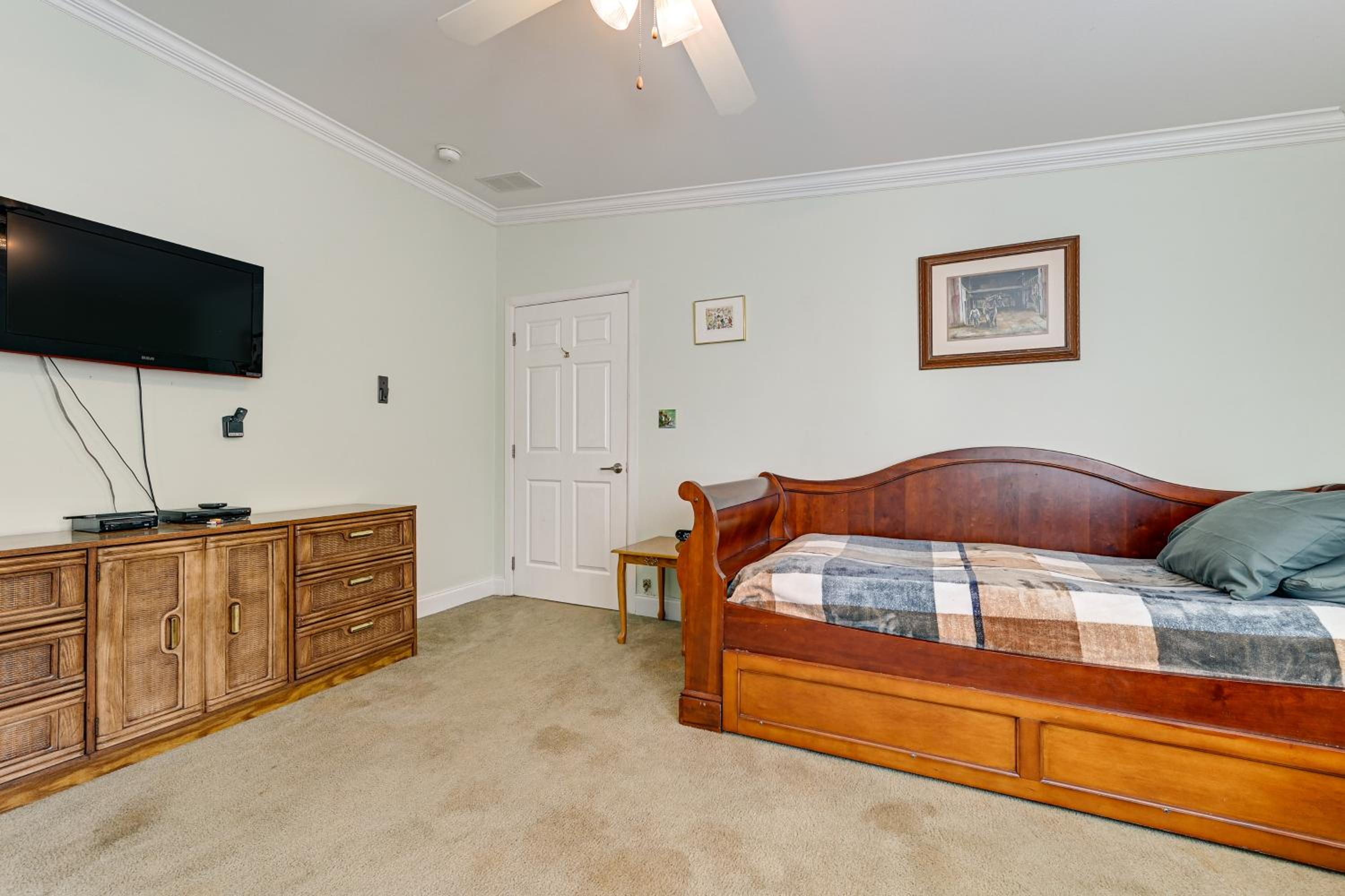 Weeki Wachee Family Getaway Canal-Front Home
