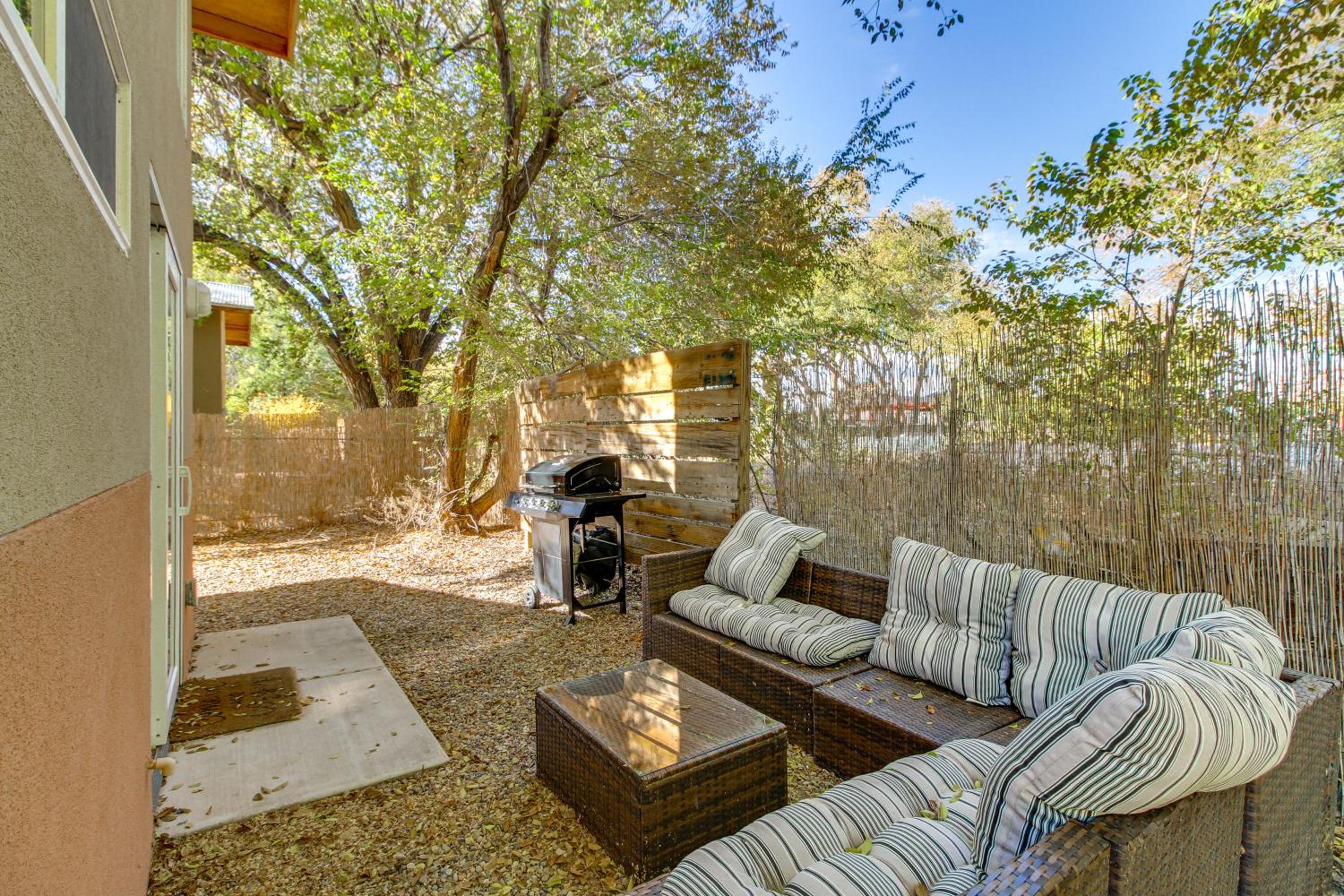 Stylish Home 2 Mi to Old Town Albuquerque!