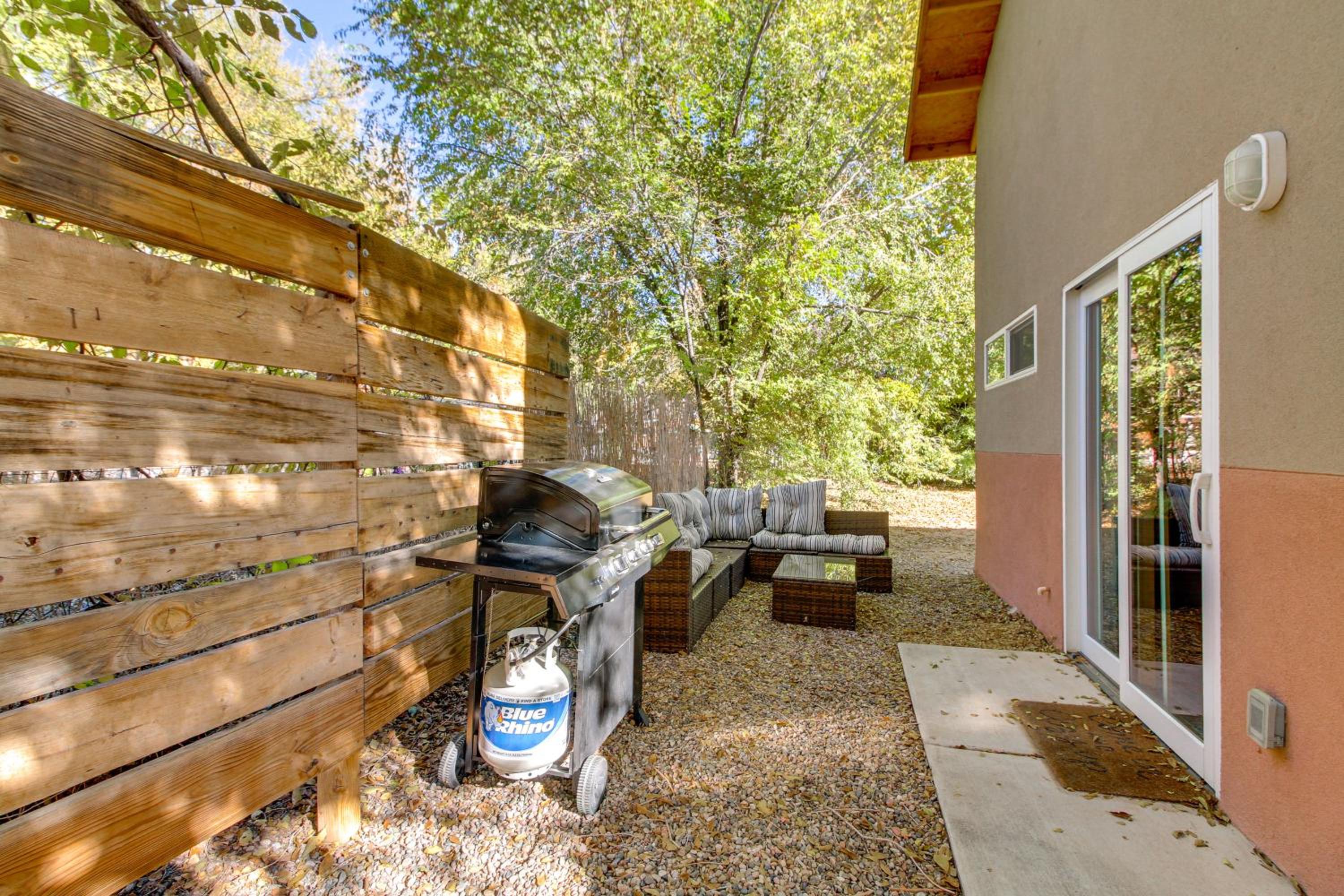 Stylish Home 2 Mi to Old Town Albuquerque!