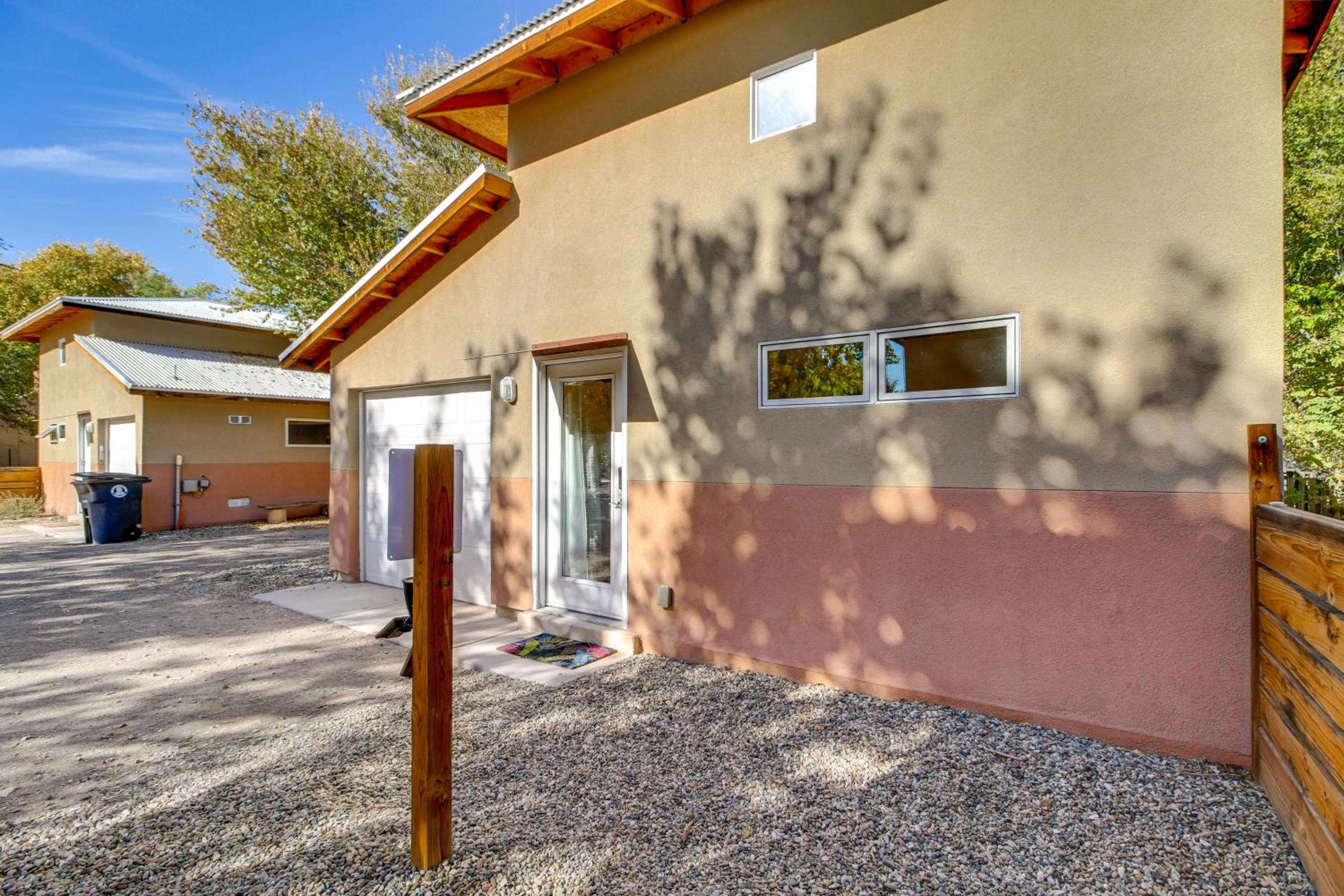 Stylish Home 2 Mi to Old Town Albuquerque!