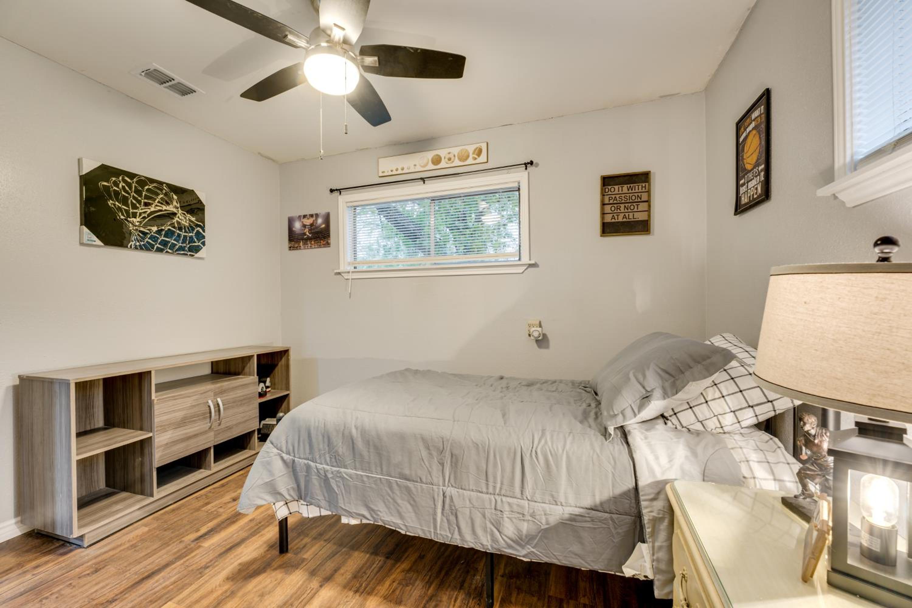Near Wineries and Guadalupe River! Stylish Home