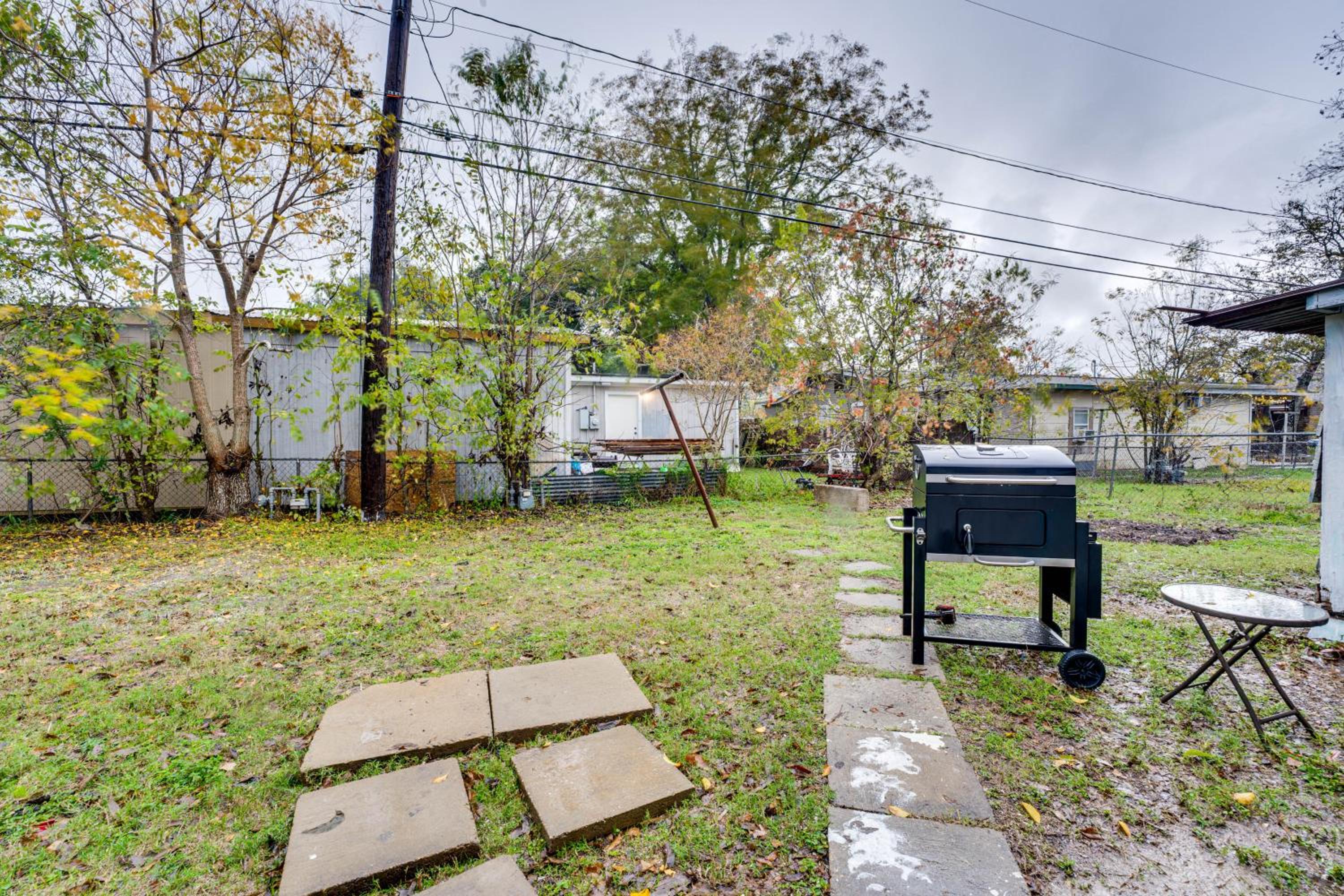 Near Wineries and Guadalupe River! Stylish Home