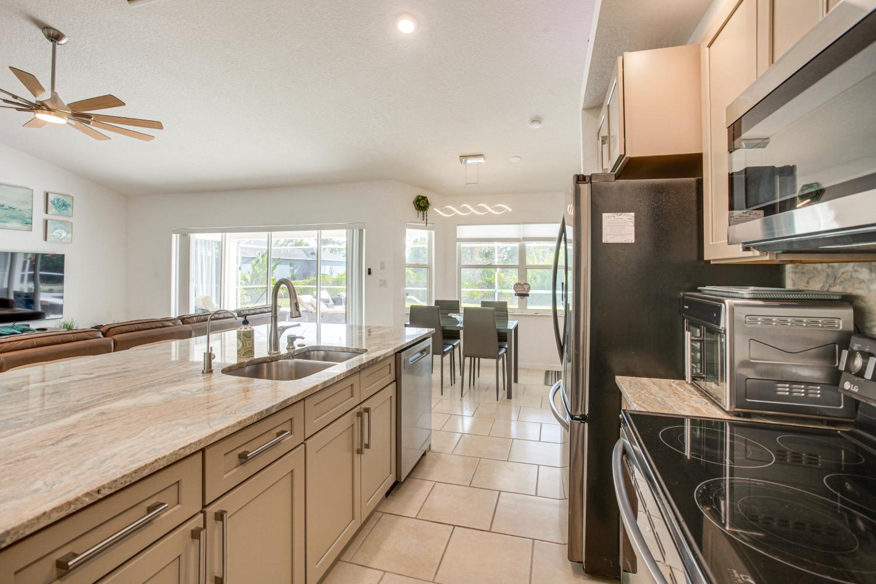 Heated Saltwater Pool! Family Port Charlotte Home