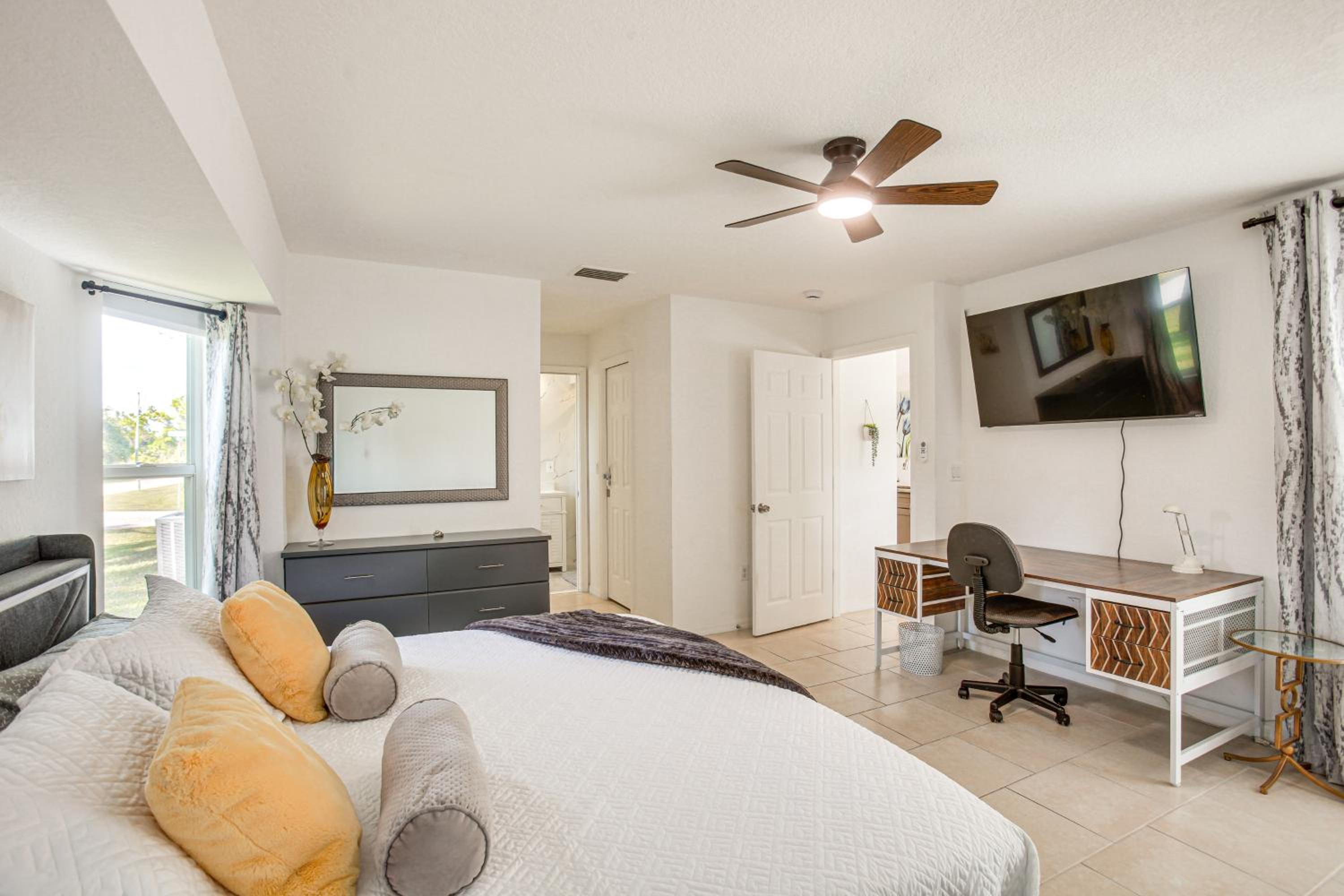 Heated Saltwater Pool! Family Port Charlotte Home
