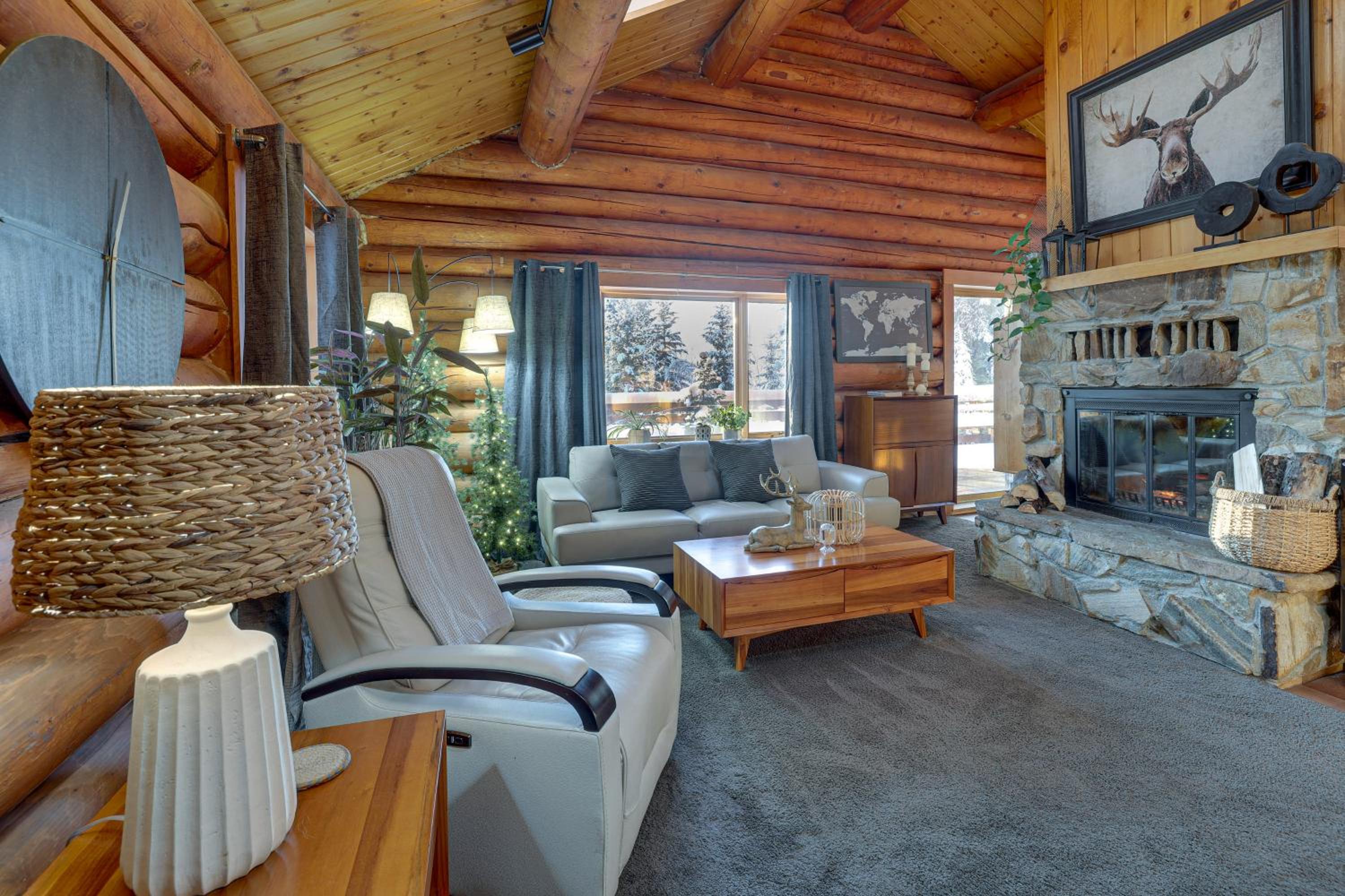 Explore Fairbanks! Authentic Log Cabin with Views