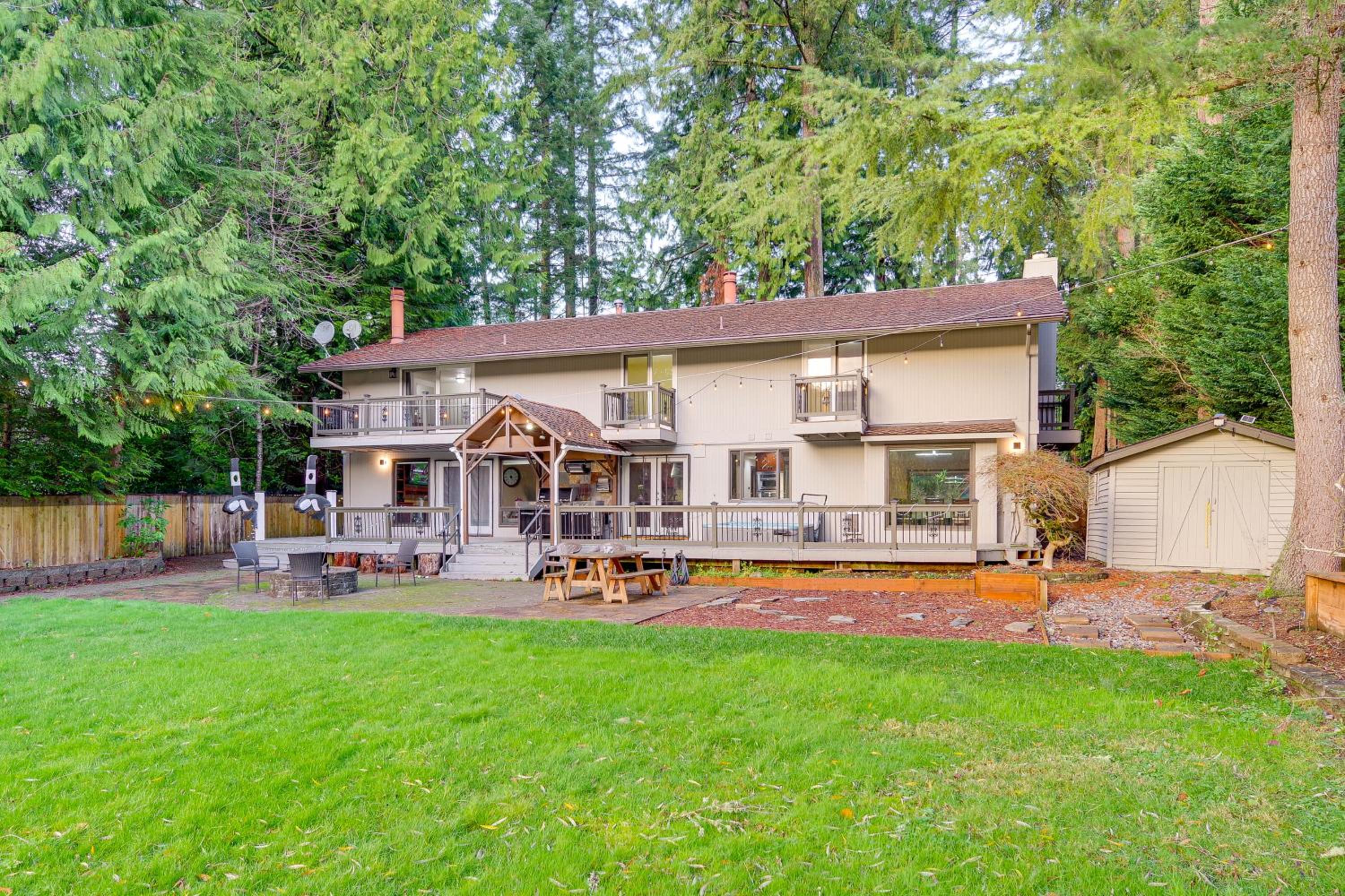 Lake-View Woodinville Retreat with Hot Tub and Theater