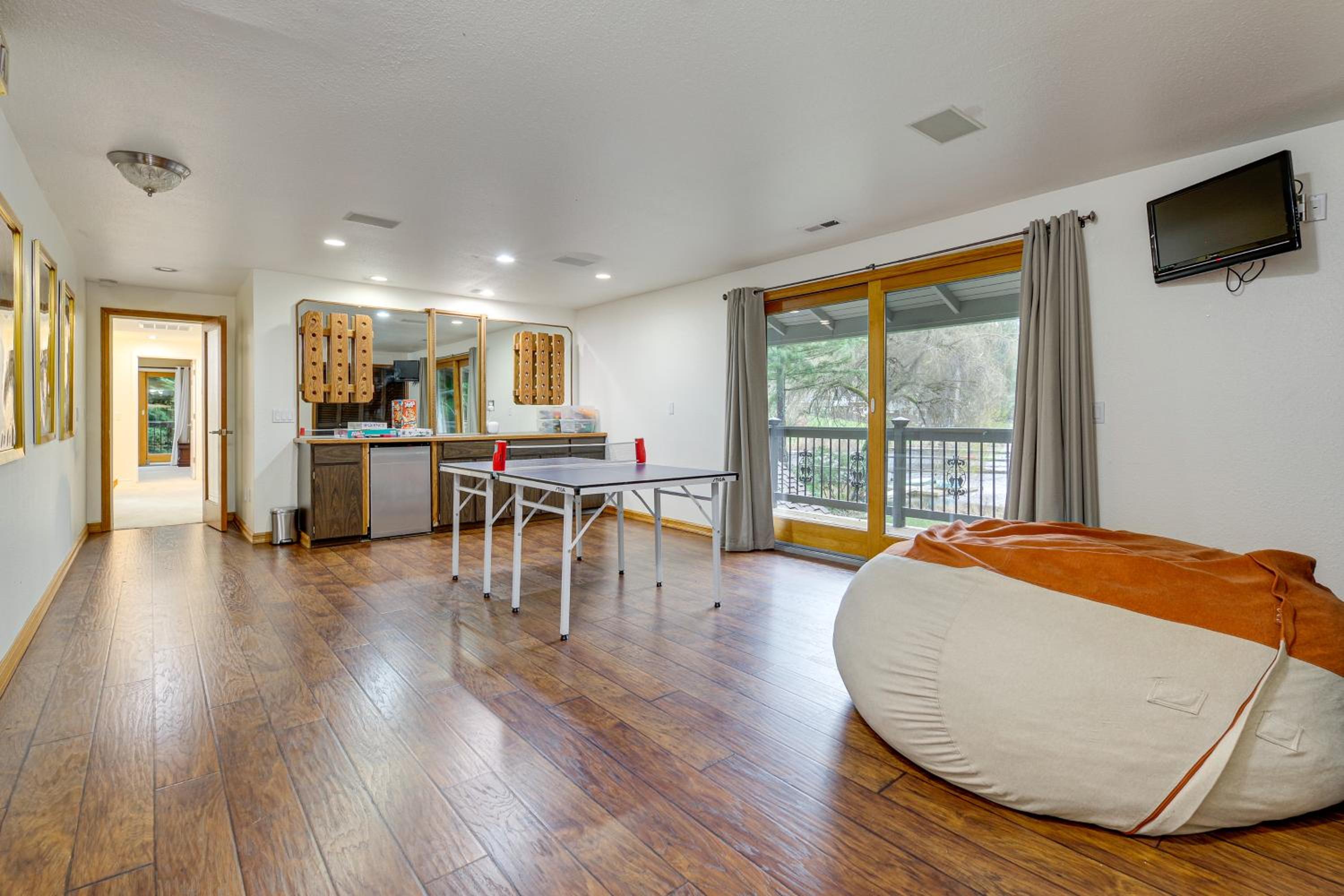 Lake-View Woodinville Retreat with Hot Tub and Theater