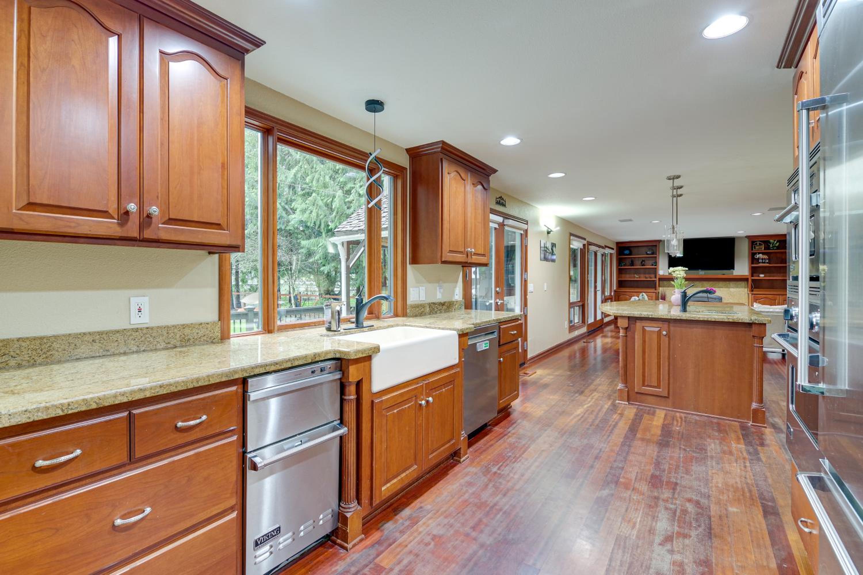 Lake-View Woodinville Retreat with Hot Tub and Theater