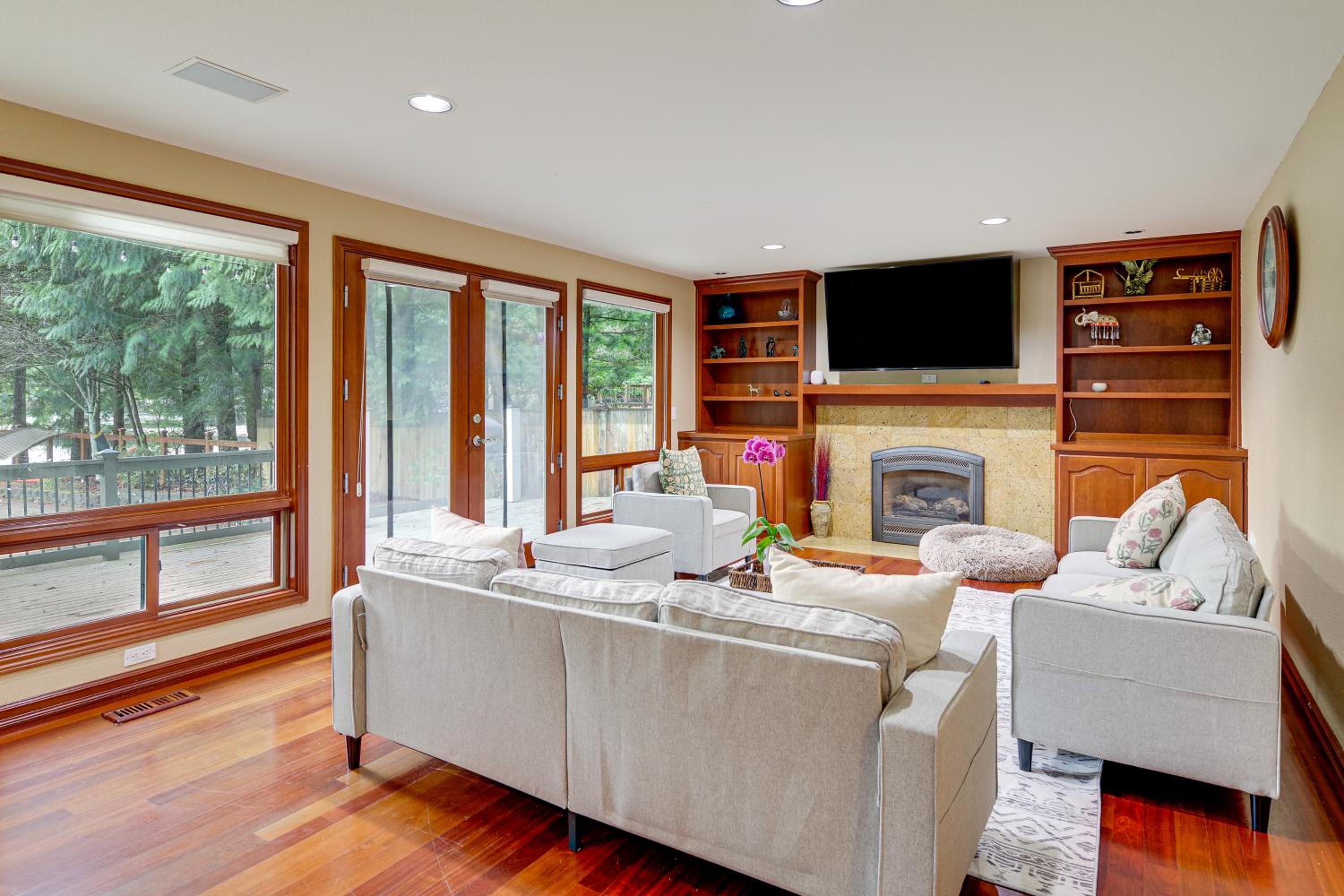 Lake-View Woodinville Retreat with Hot Tub and Theater