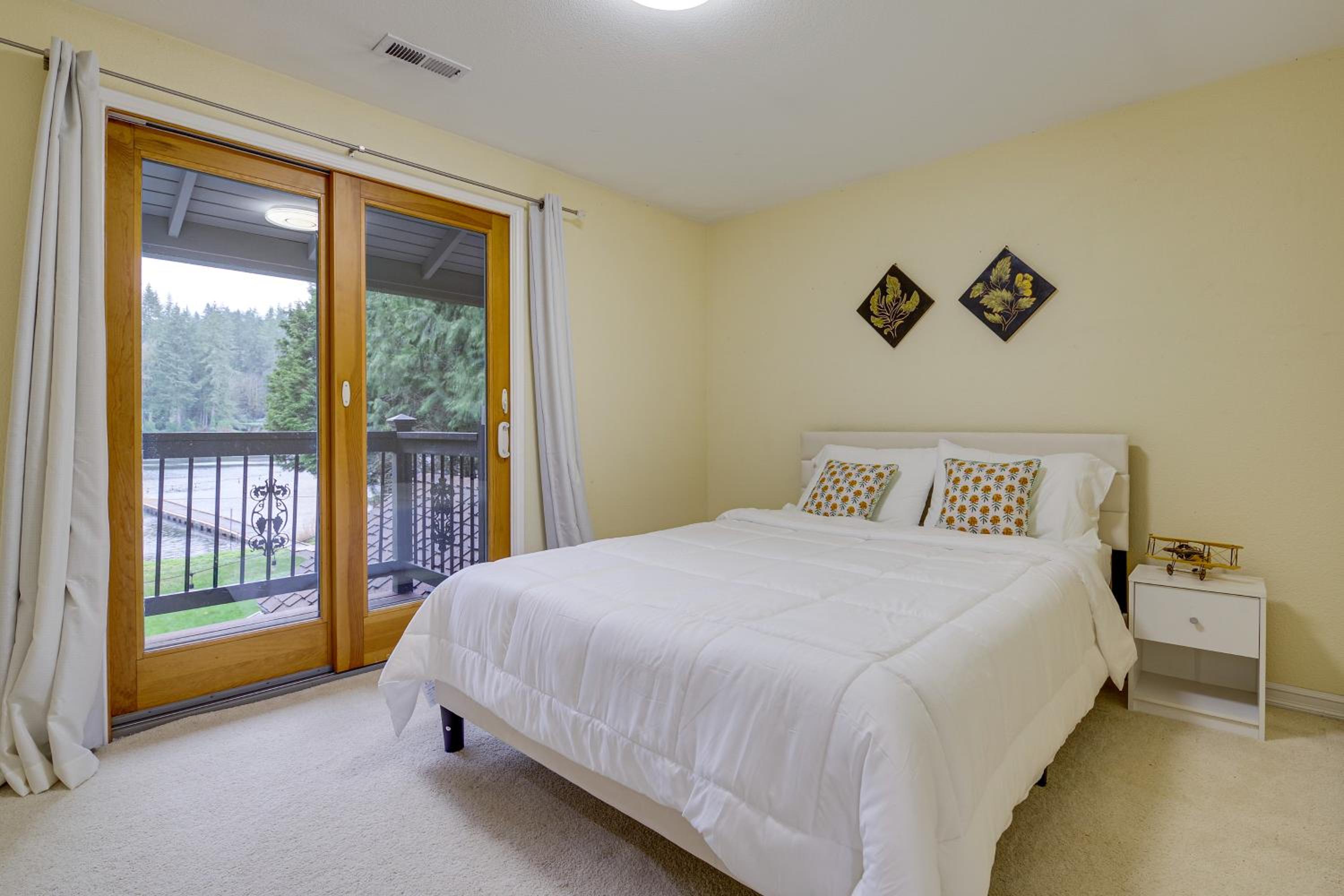Lake-View Woodinville Retreat with Hot Tub and Theater