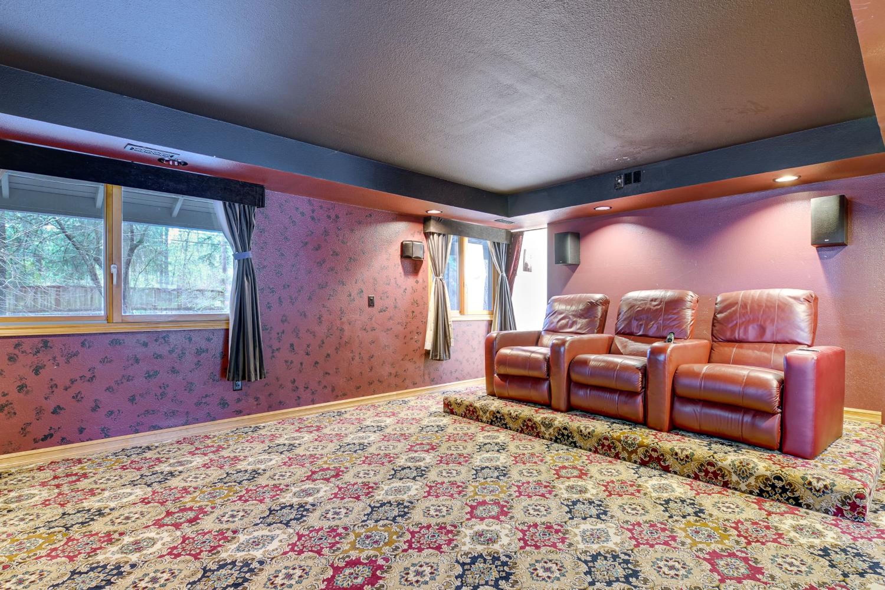 Lake-View Woodinville Retreat with Hot Tub and Theater