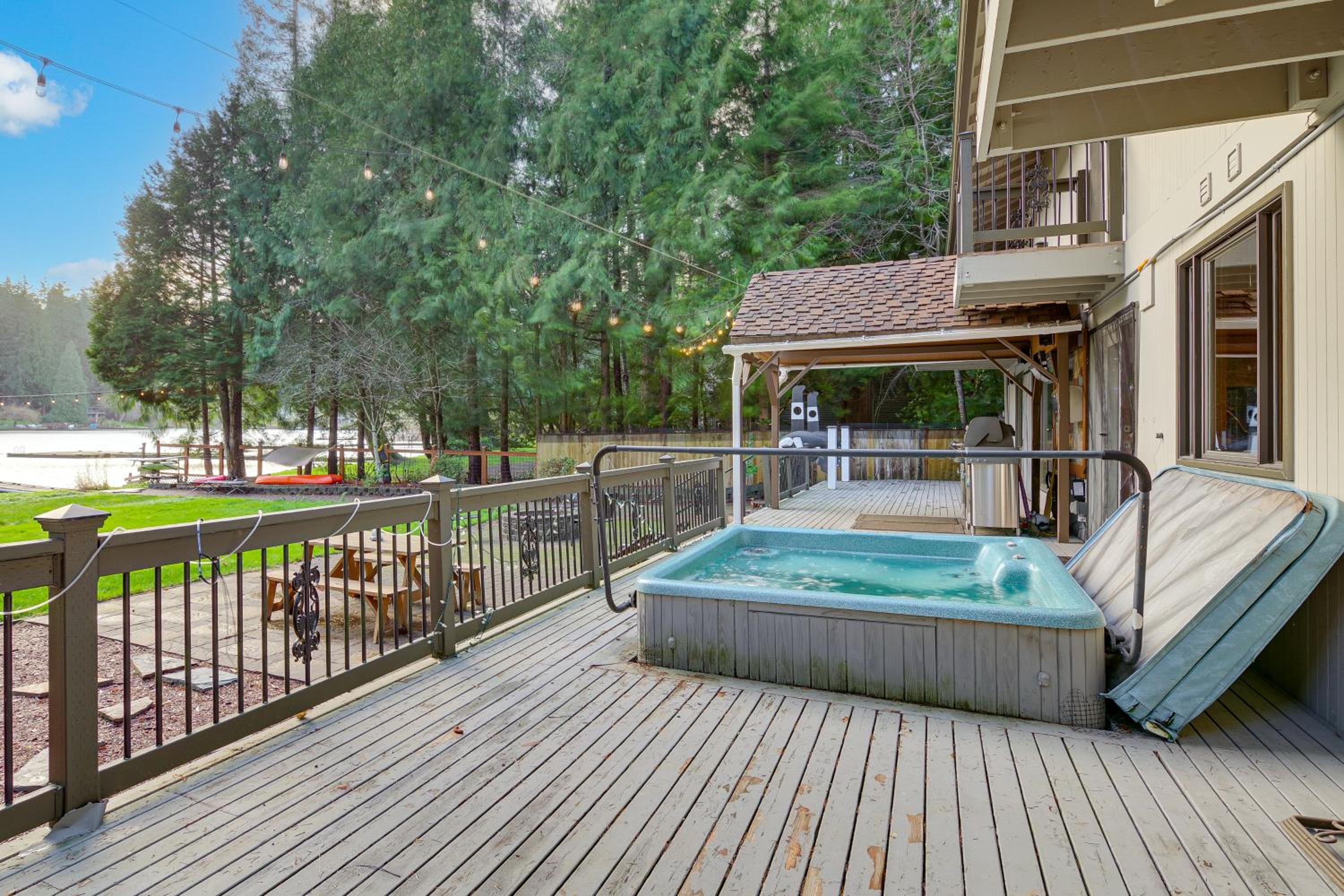 Lake-View Woodinville Retreat with Hot Tub and Theater