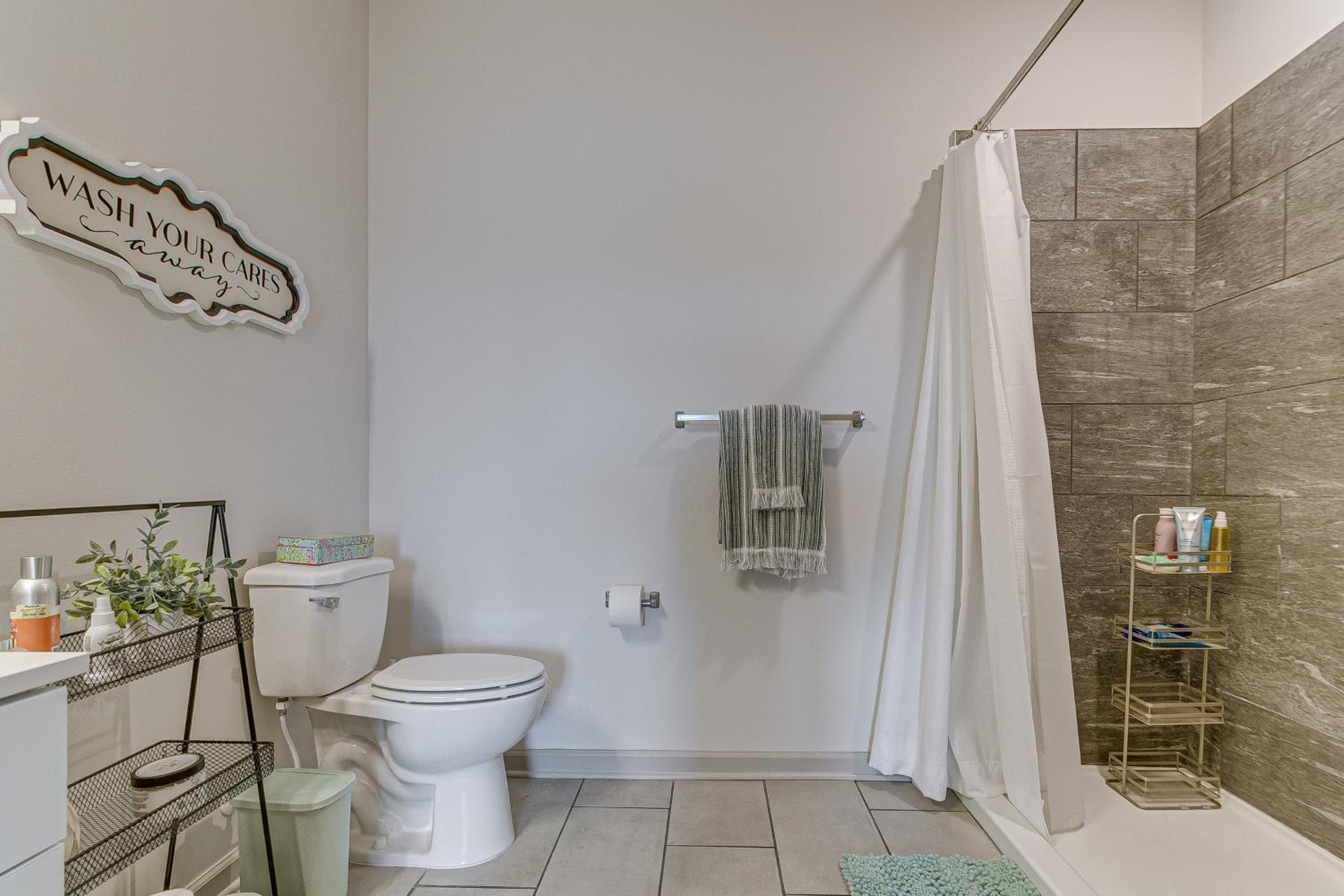 Central Condo 2 Mi to Downtown Fuquay-Varina