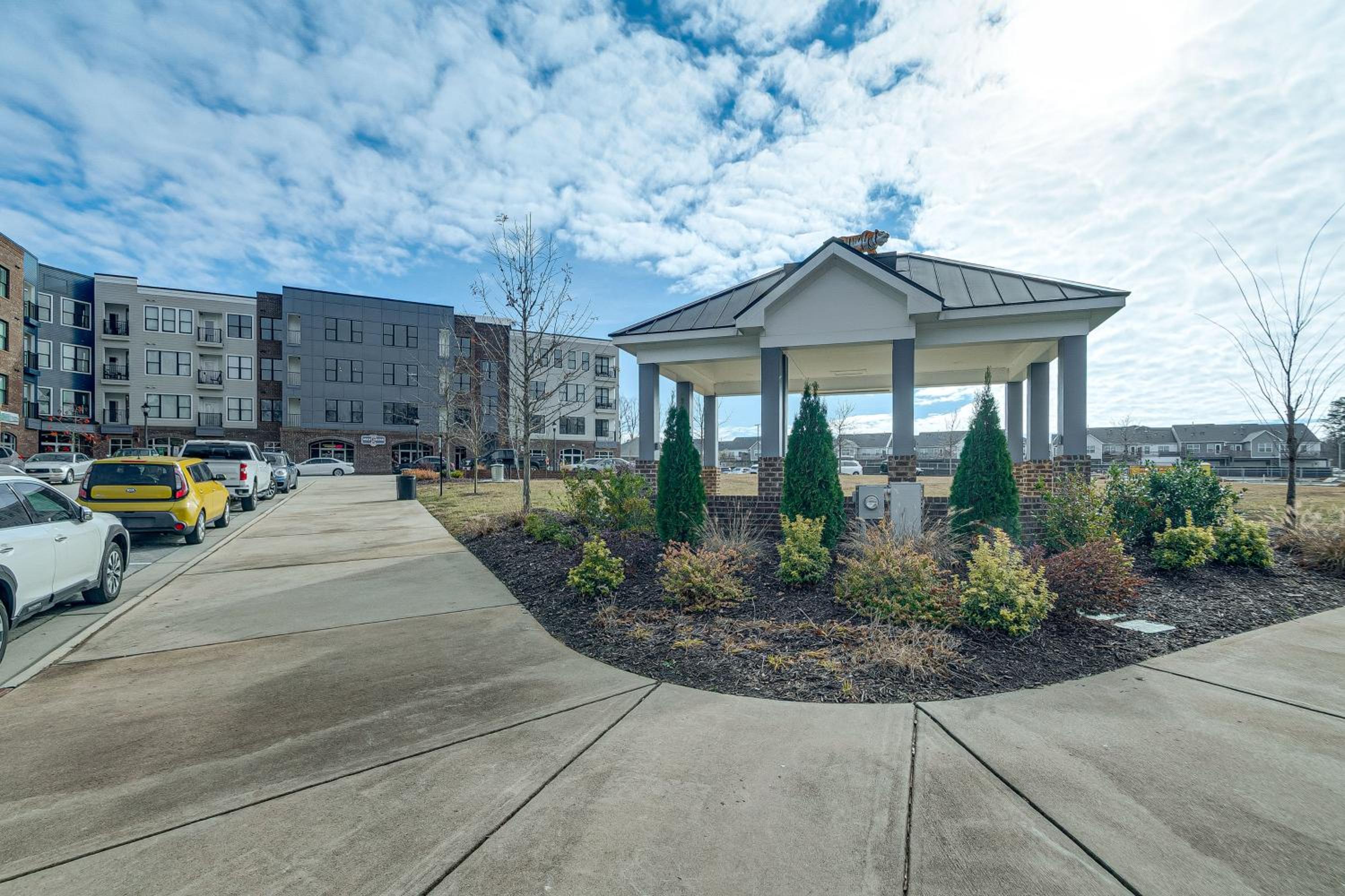 Central Condo 2 Mi to Downtown Fuquay-Varina