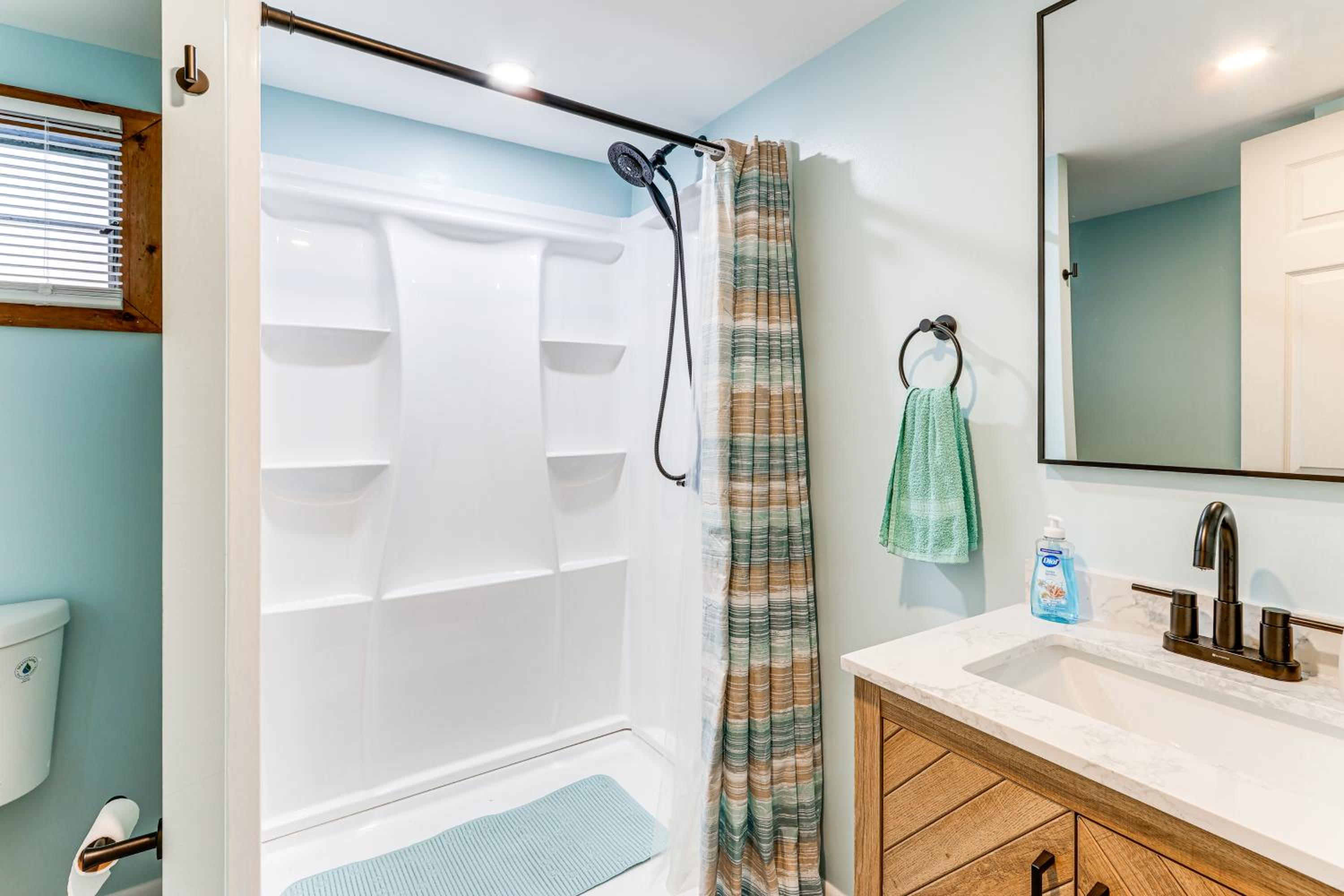 3 Mi to Ocean Vero Beach Home with Pool Access!