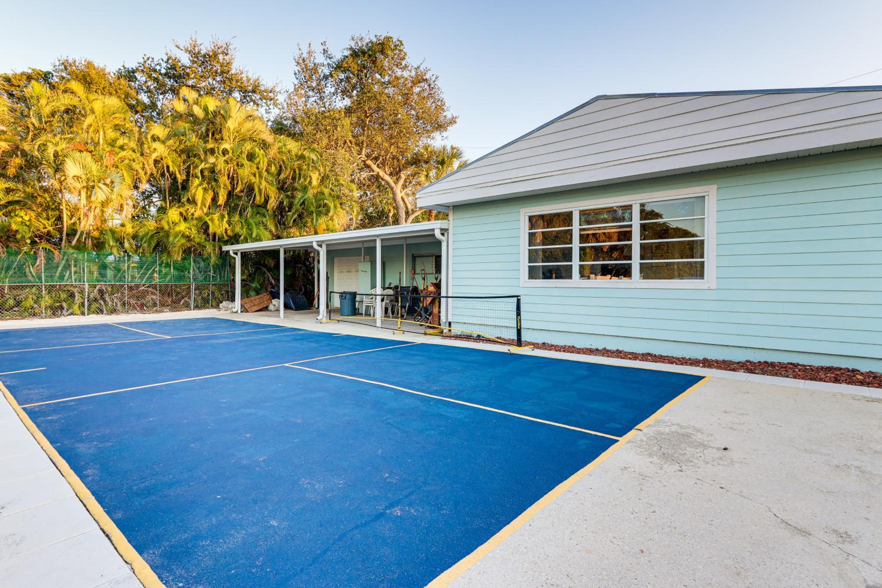 3 Mi to Ocean Vero Beach Home with Pool Access!