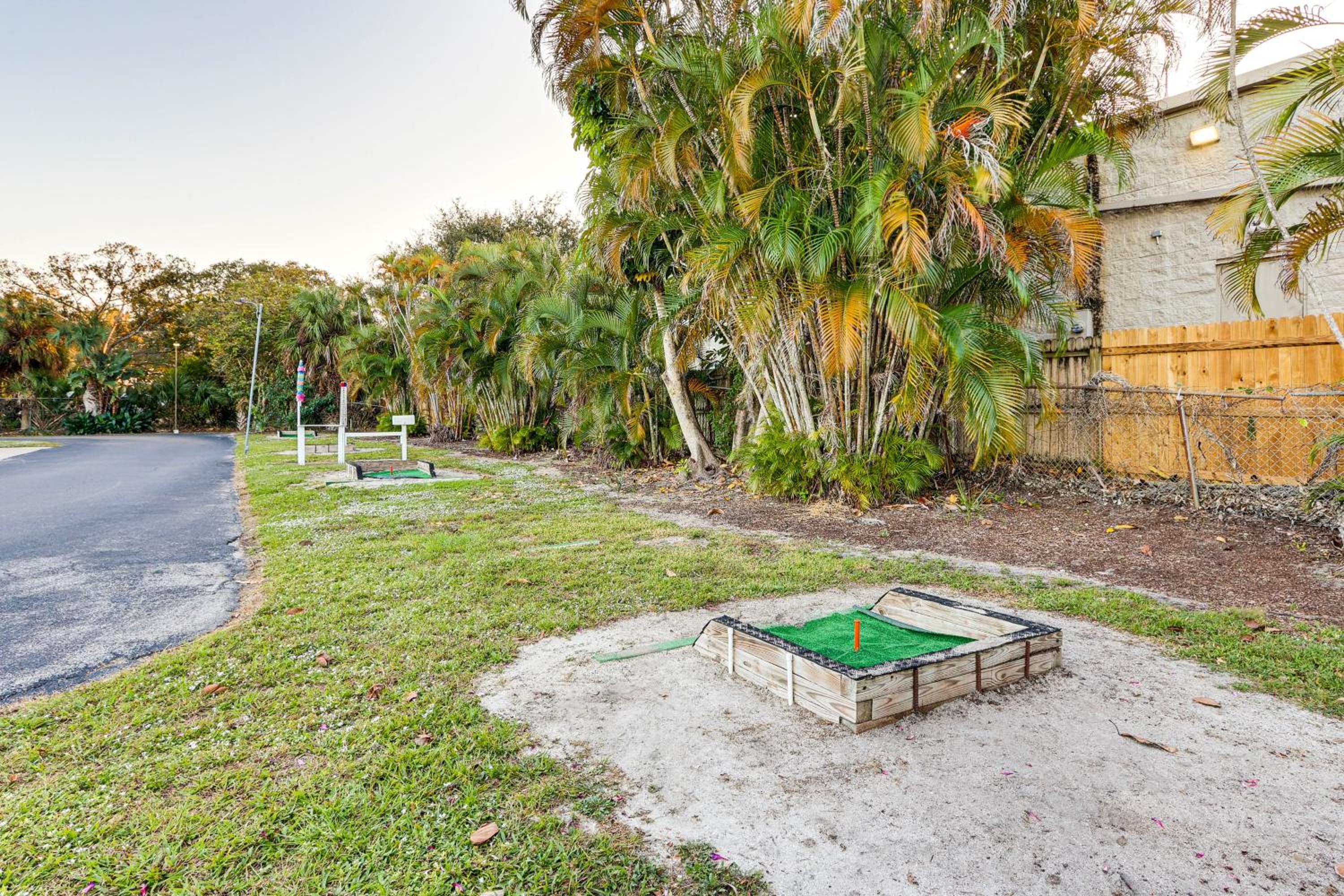 3 Mi to Ocean Vero Beach Home with Pool Access!