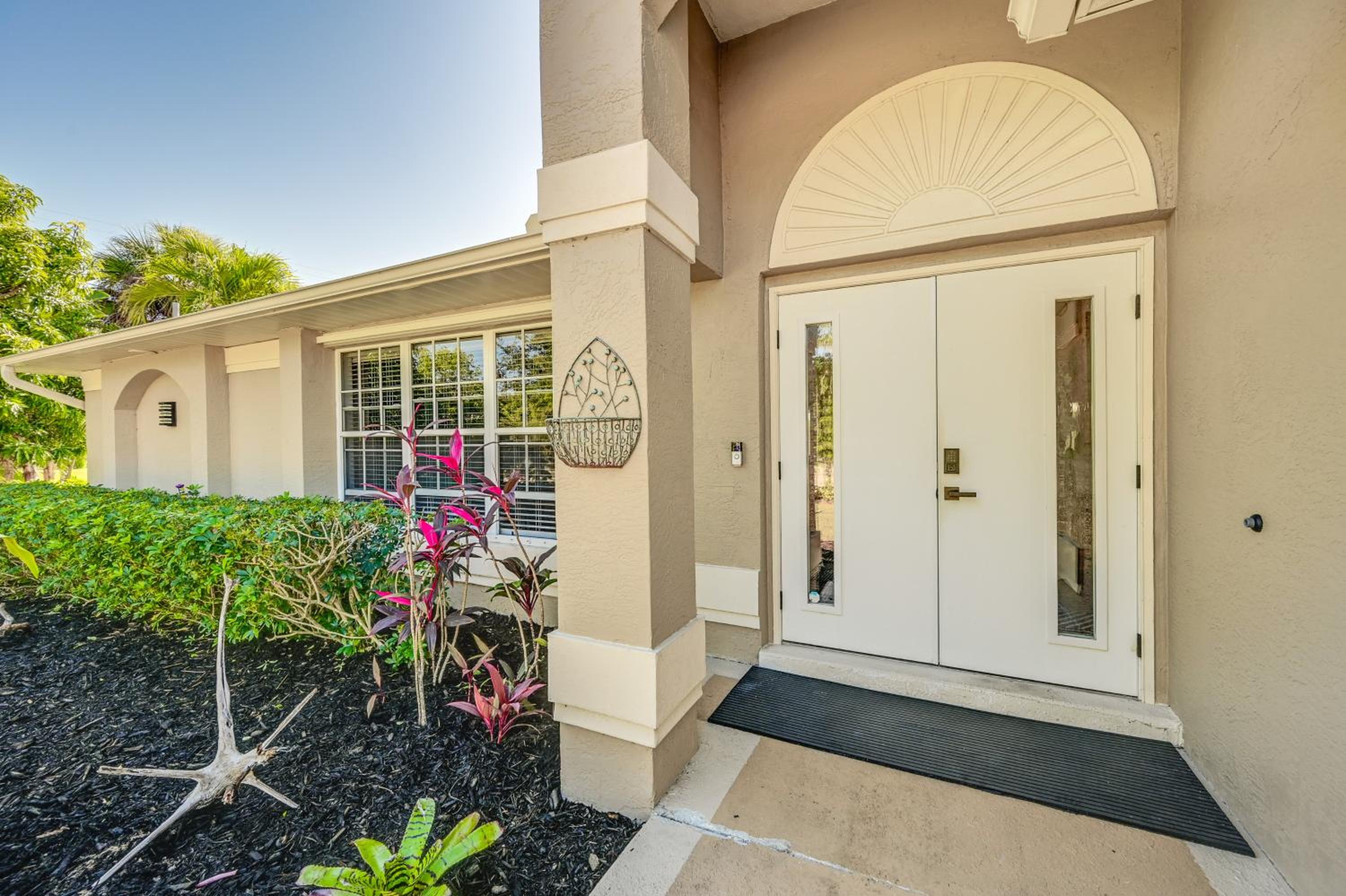 Private Hot Tub and Yard Bright Bonita Springs Home