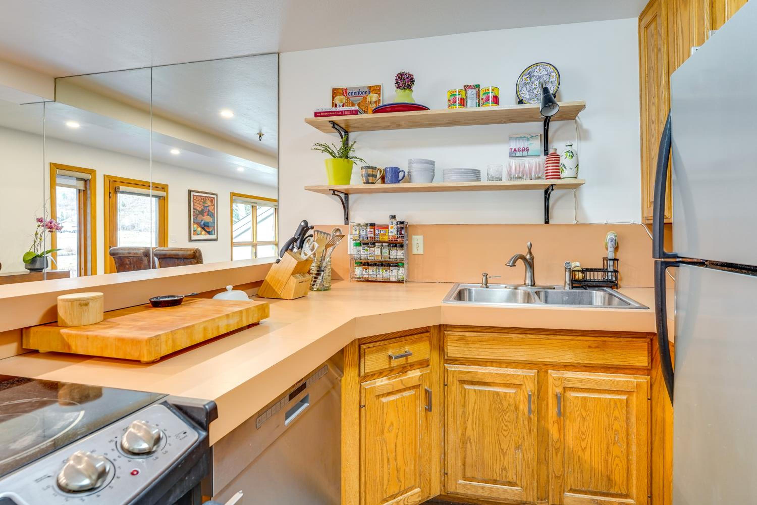 180-Degree Snow Park Views Condo Near Deer Valley
