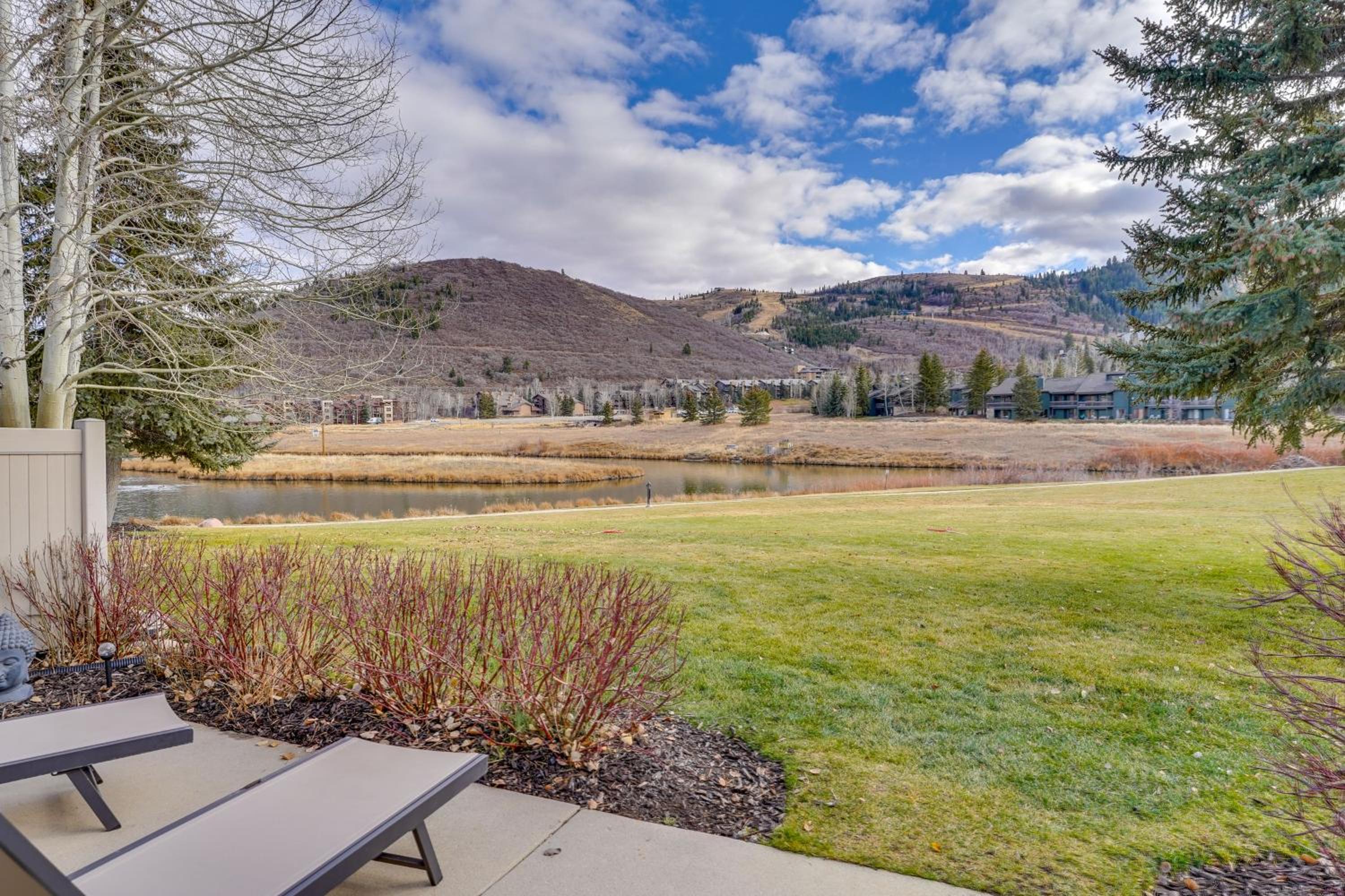 180-Degree Snow Park Views Condo Near Deer Valley