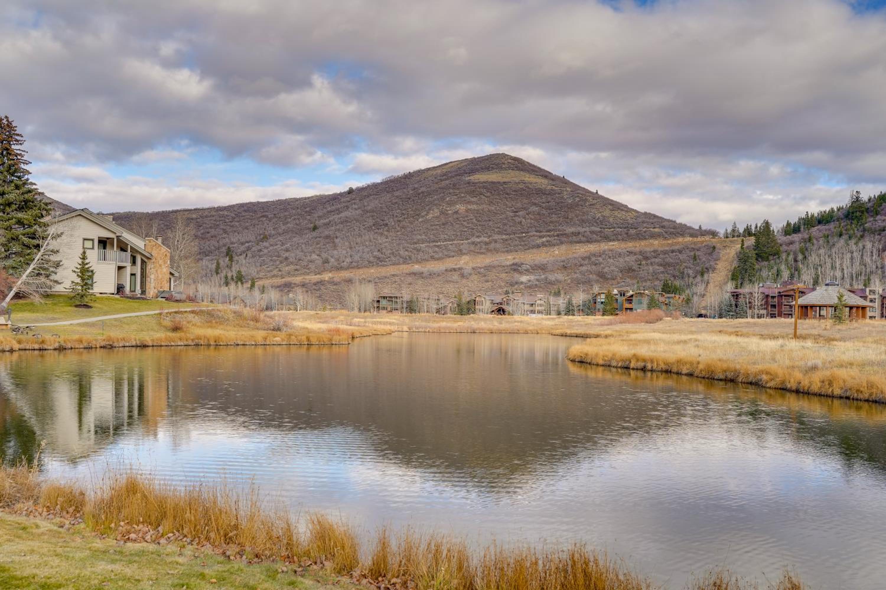 180-Degree Snow Park Views Condo Near Deer Valley