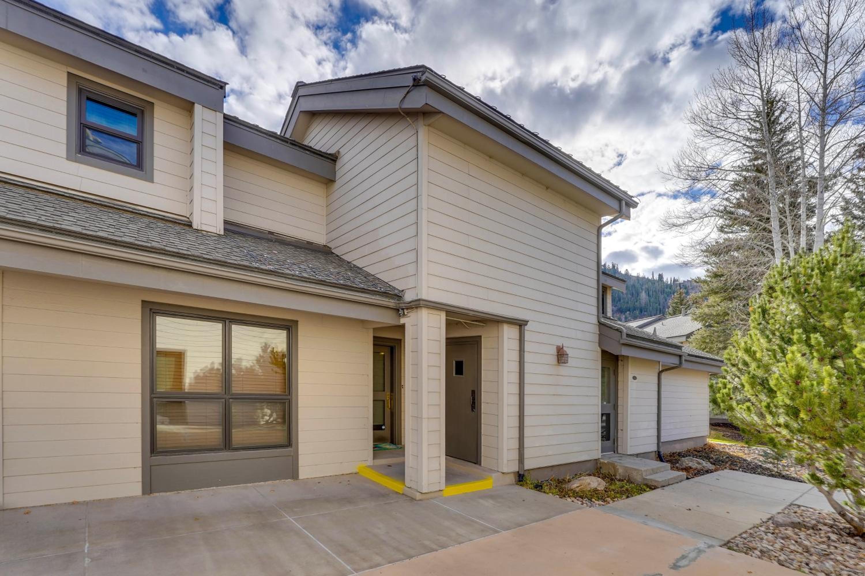 180-Degree Snow Park Views Condo Near Deer Valley
