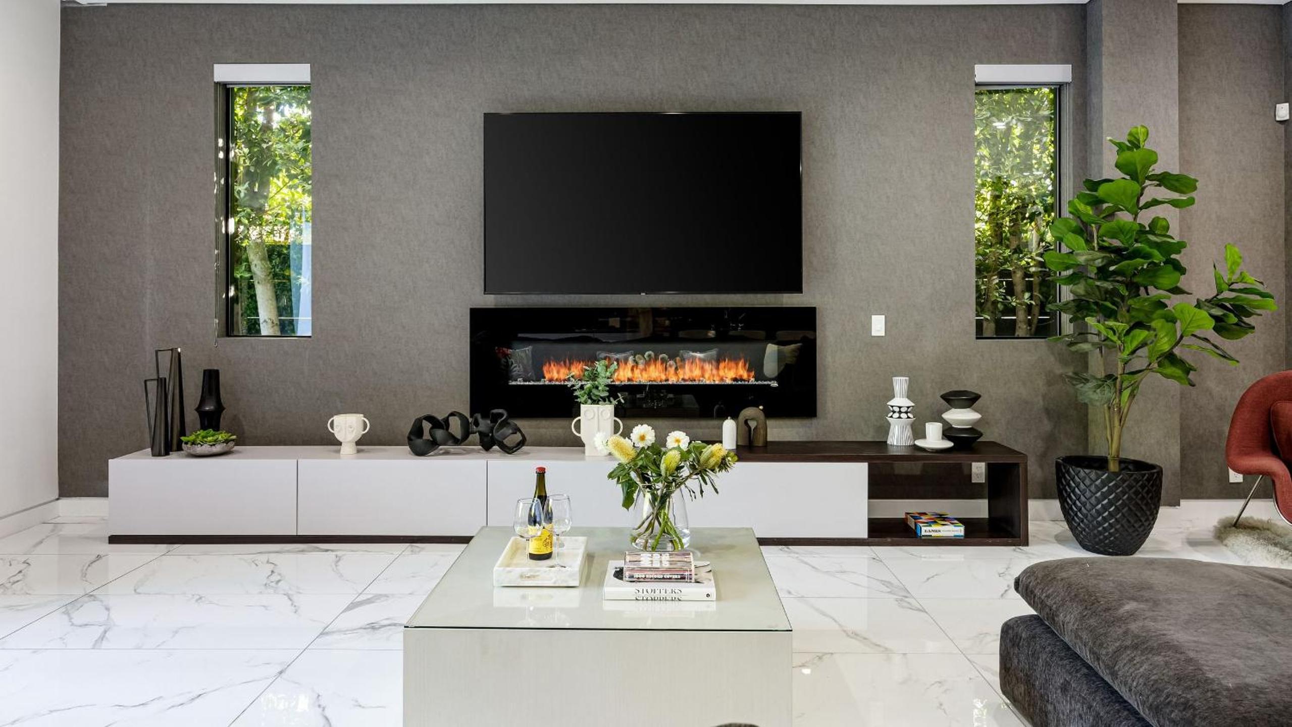 Private LA Retreat w Pool Hot Tub Fire Pit Near Melrose Ave The Martel House by AvantStay
