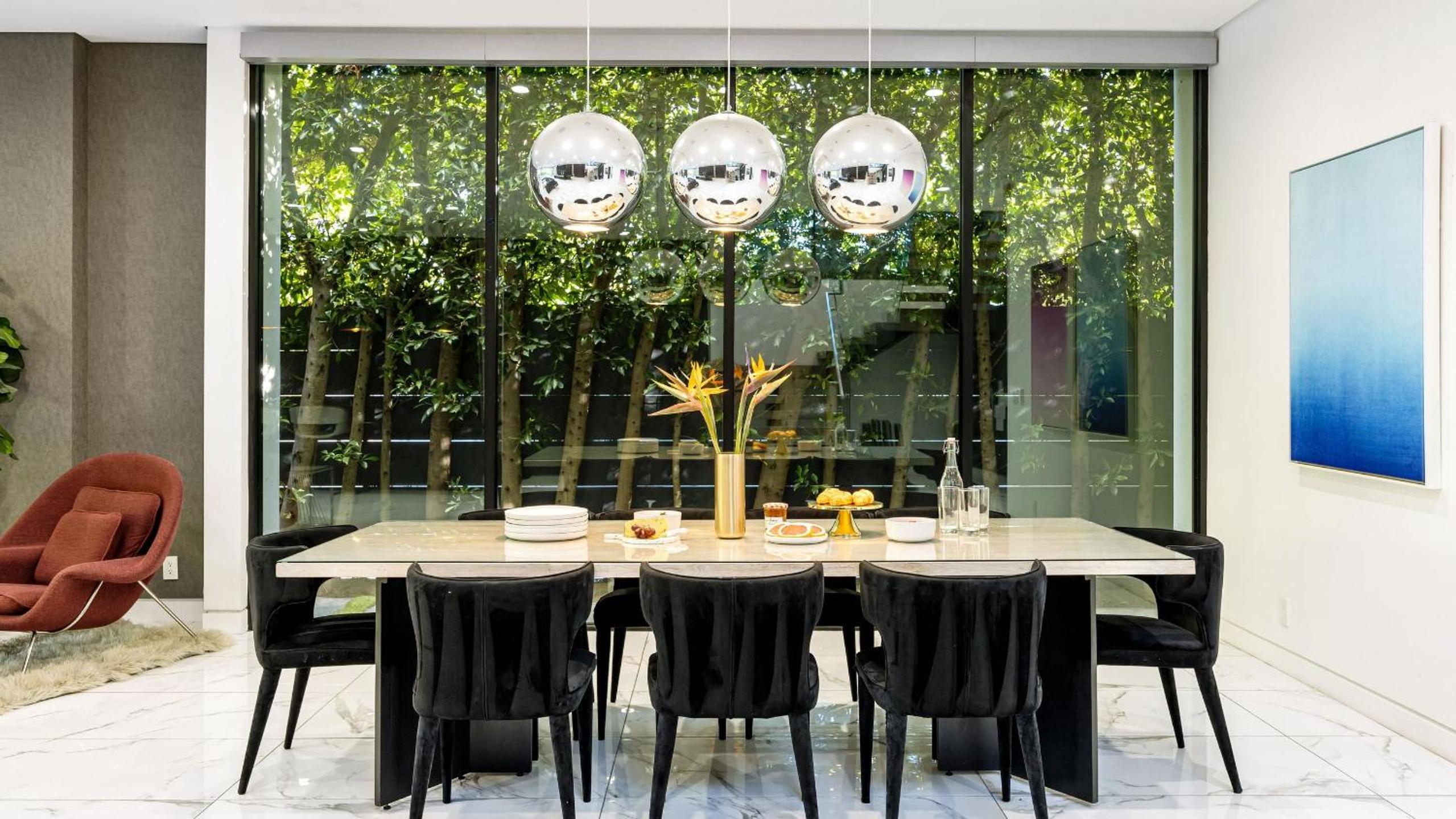 Private LA Retreat w Pool Hot Tub Fire Pit Near Melrose Ave The Martel House by AvantStay