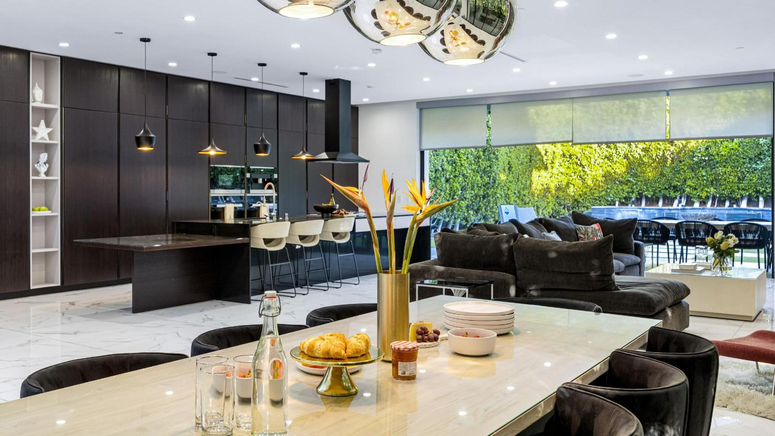 Private LA Retreat w Pool Hot Tub Fire Pit Near Melrose Ave The Martel House by AvantStay