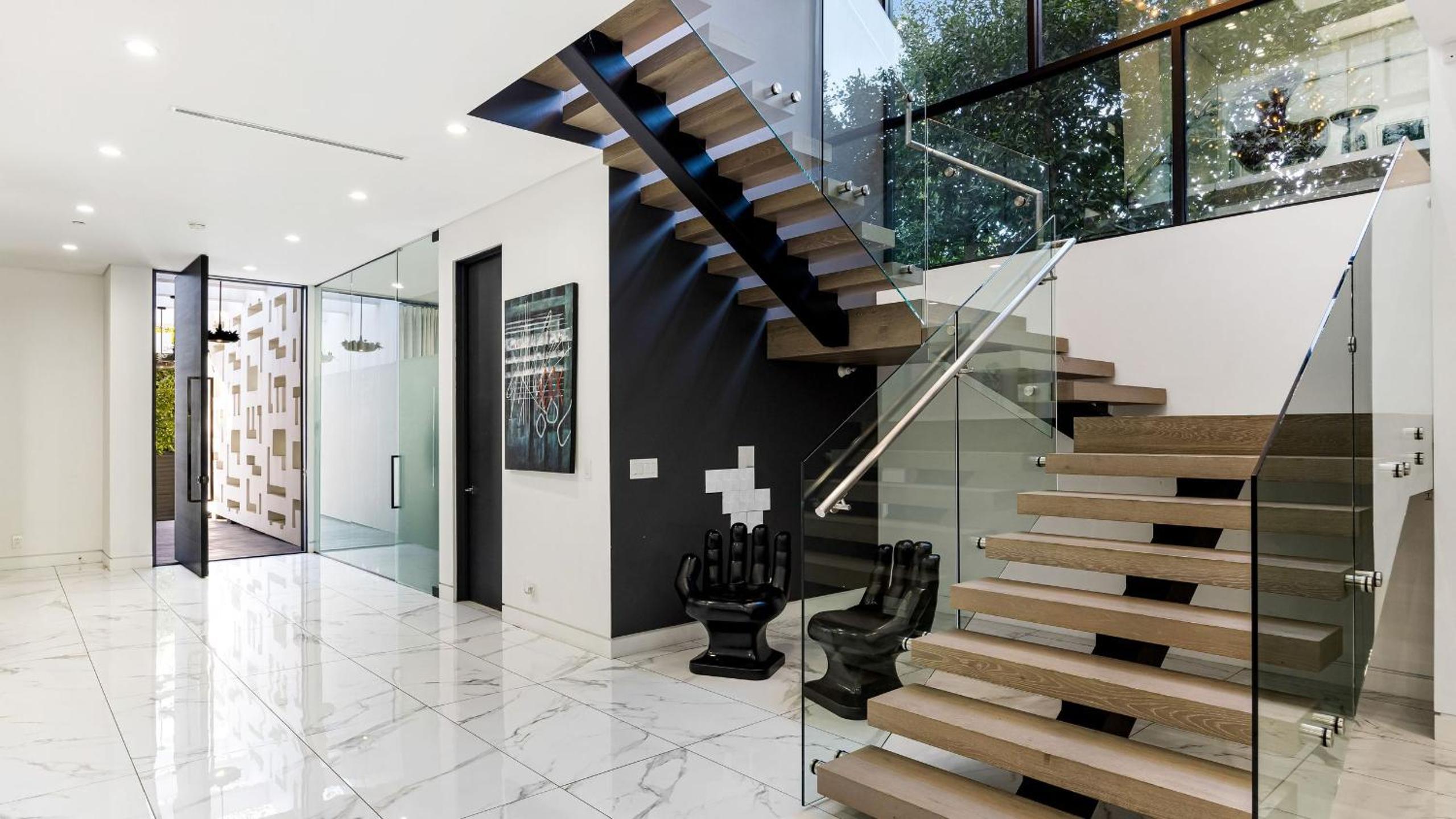 Private LA Retreat w Pool Hot Tub Fire Pit Near Melrose Ave The Martel House by AvantStay