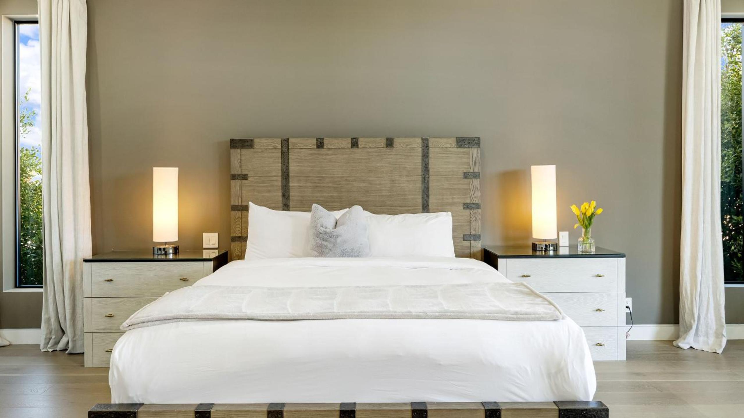 Private LA Retreat w Pool Hot Tub Fire Pit Near Melrose Ave The Martel House by AvantStay