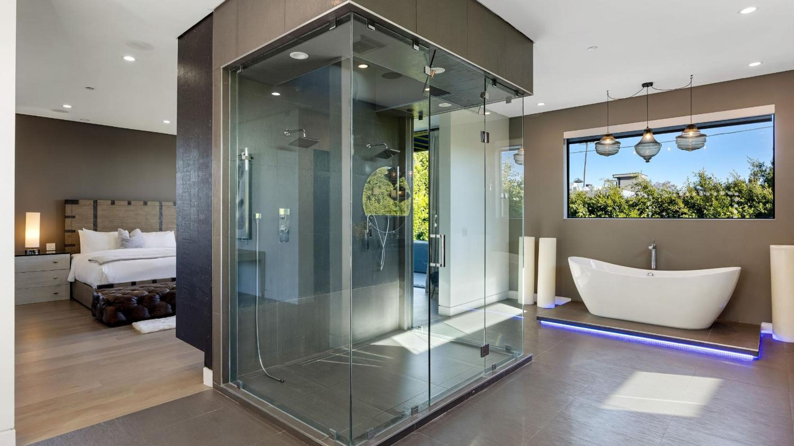 Private LA Retreat w Pool Hot Tub Fire Pit Near Melrose Ave The Martel House by AvantStay