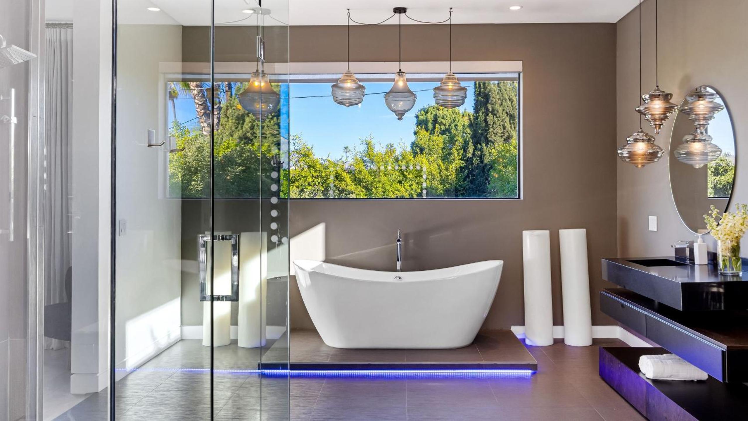 Private LA Retreat w Pool Hot Tub Fire Pit Near Melrose Ave The Martel House by AvantStay