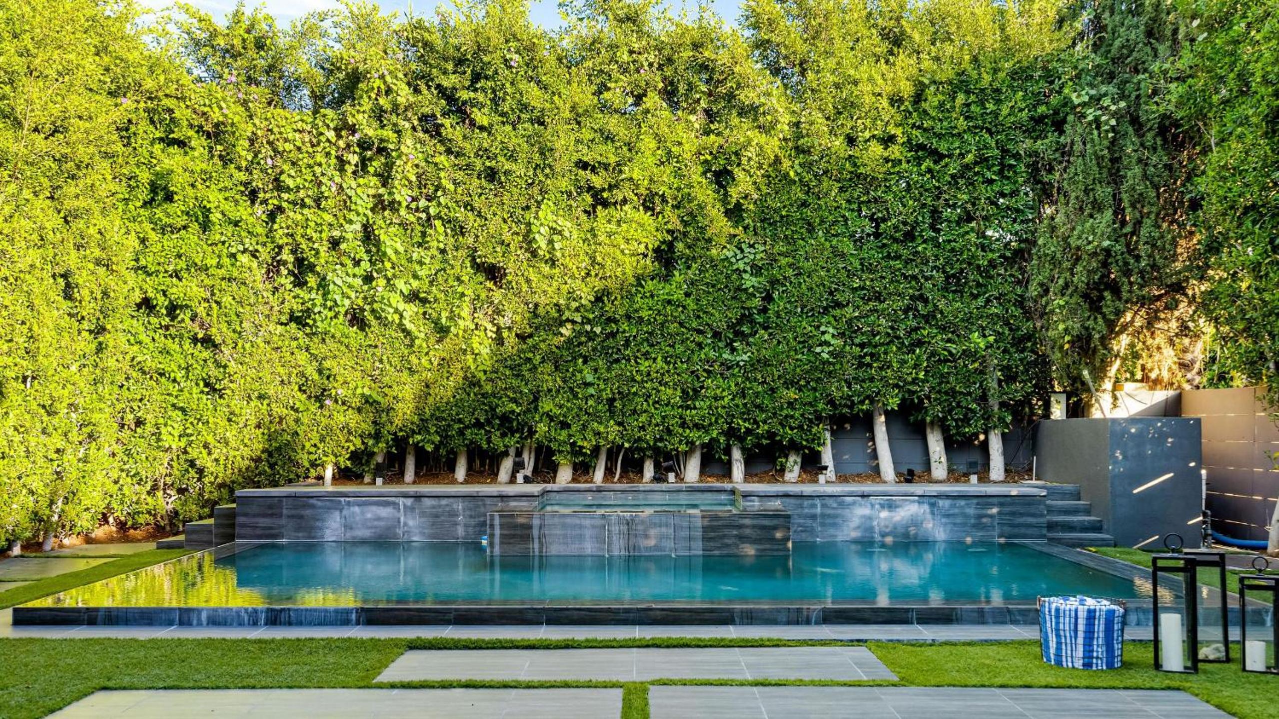 Private LA Retreat w Pool Hot Tub Fire Pit Near Melrose Ave The Martel House by AvantStay