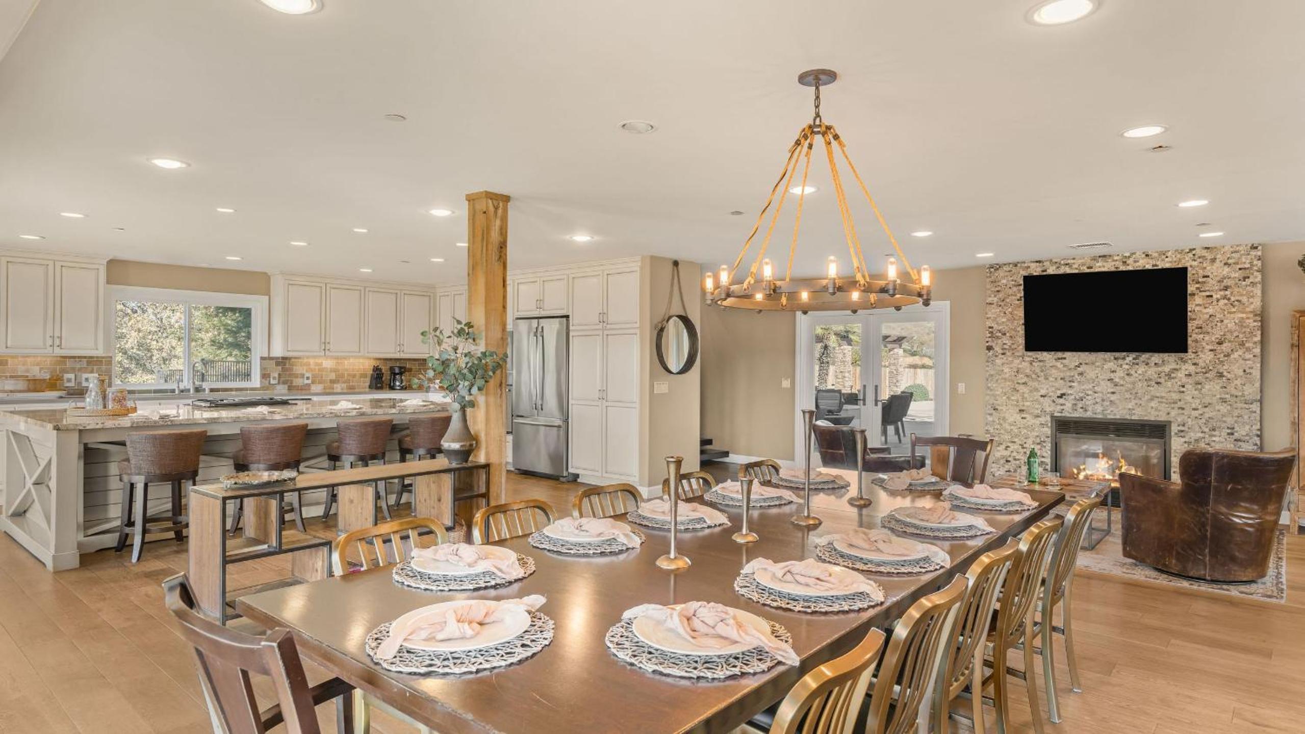 Ten-Acre Wine Country Estate Near Paso Robles w Pool Views El Pomar Estate by AvantStay