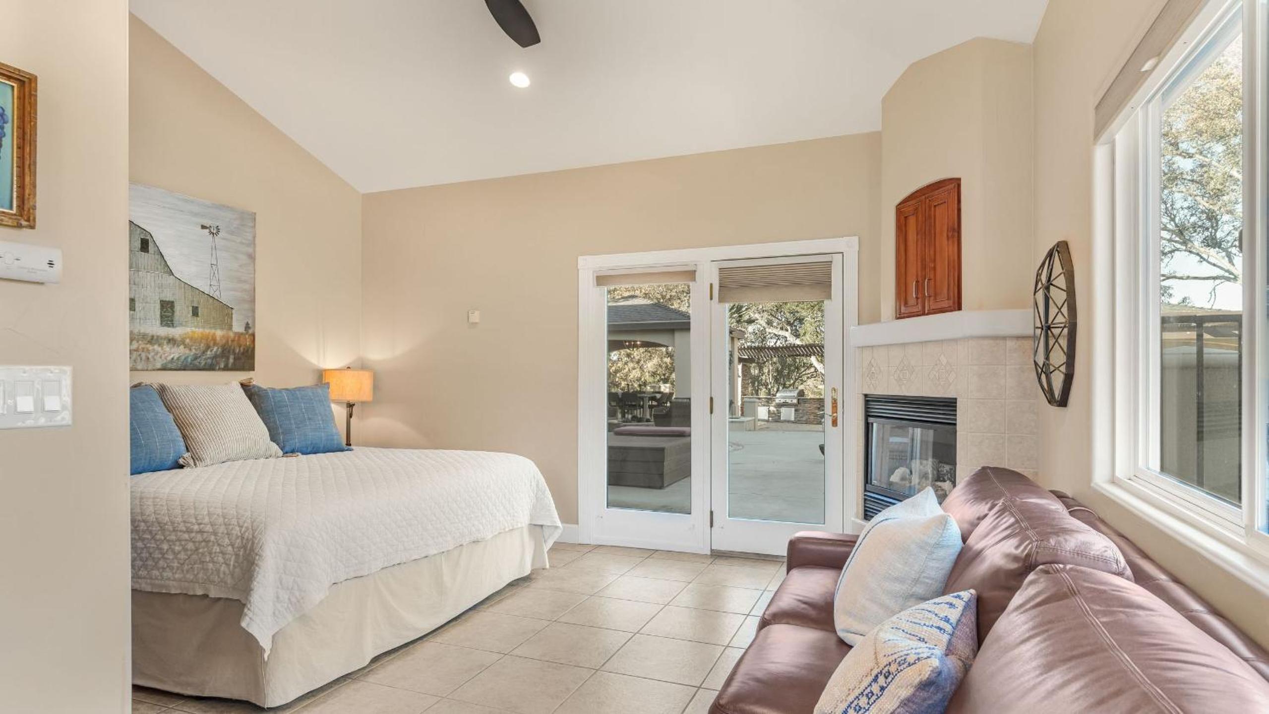 Ten-Acre Wine Country Estate Near Paso Robles w Pool Views El Pomar Estate by AvantStay