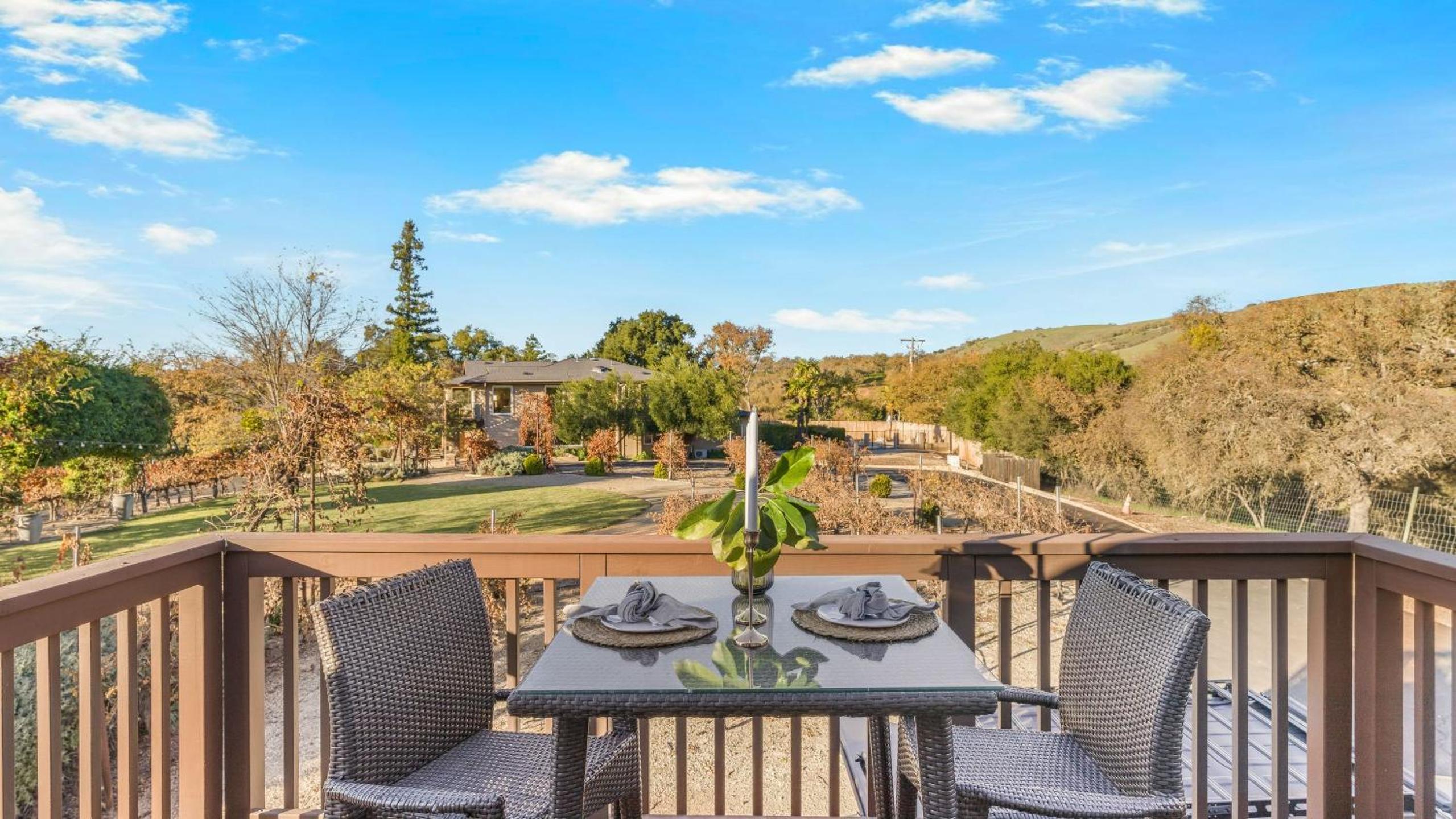 Ten-Acre Wine Country Estate Near Paso Robles w Pool Views El Pomar Estate by AvantStay