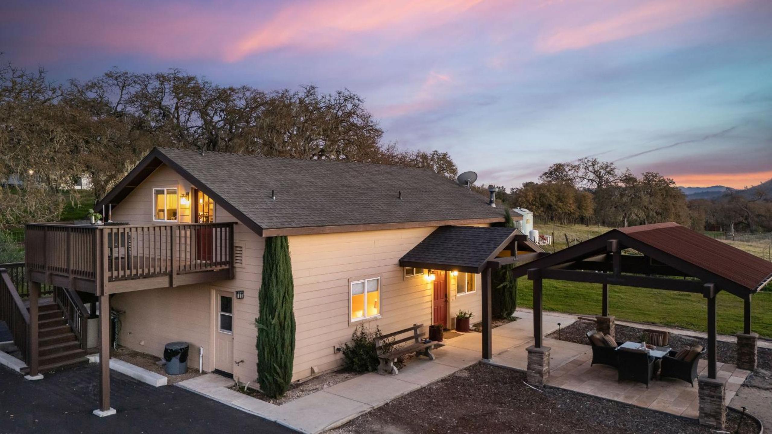 Ten-Acre Wine Country Estate Near Paso Robles w Pool Views El Pomar Estate by AvantStay