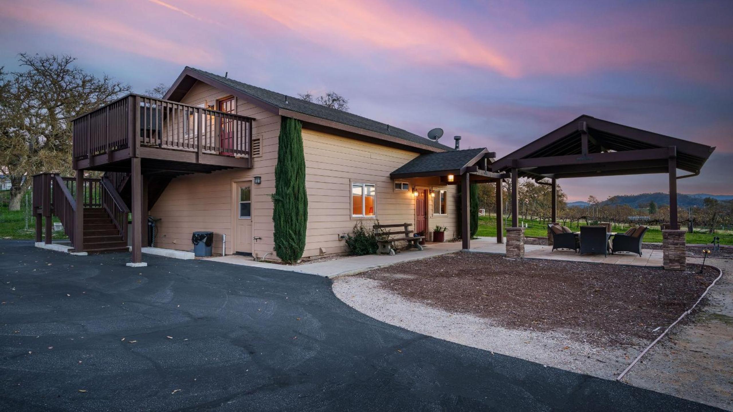 Ten-Acre Wine Country Estate Near Paso Robles w Pool Views El Pomar Estate by AvantStay