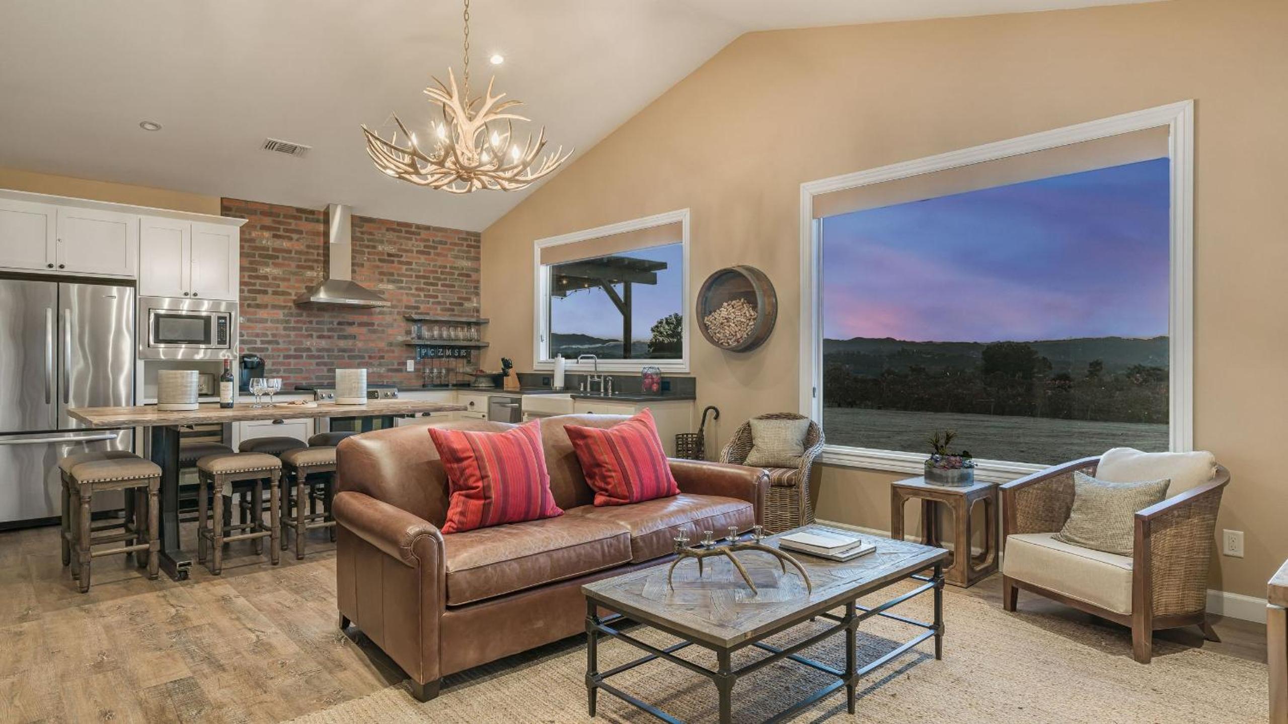 Ten-Acre Wine Country Estate Near Paso Robles w Pool Views El Pomar Estate by AvantStay