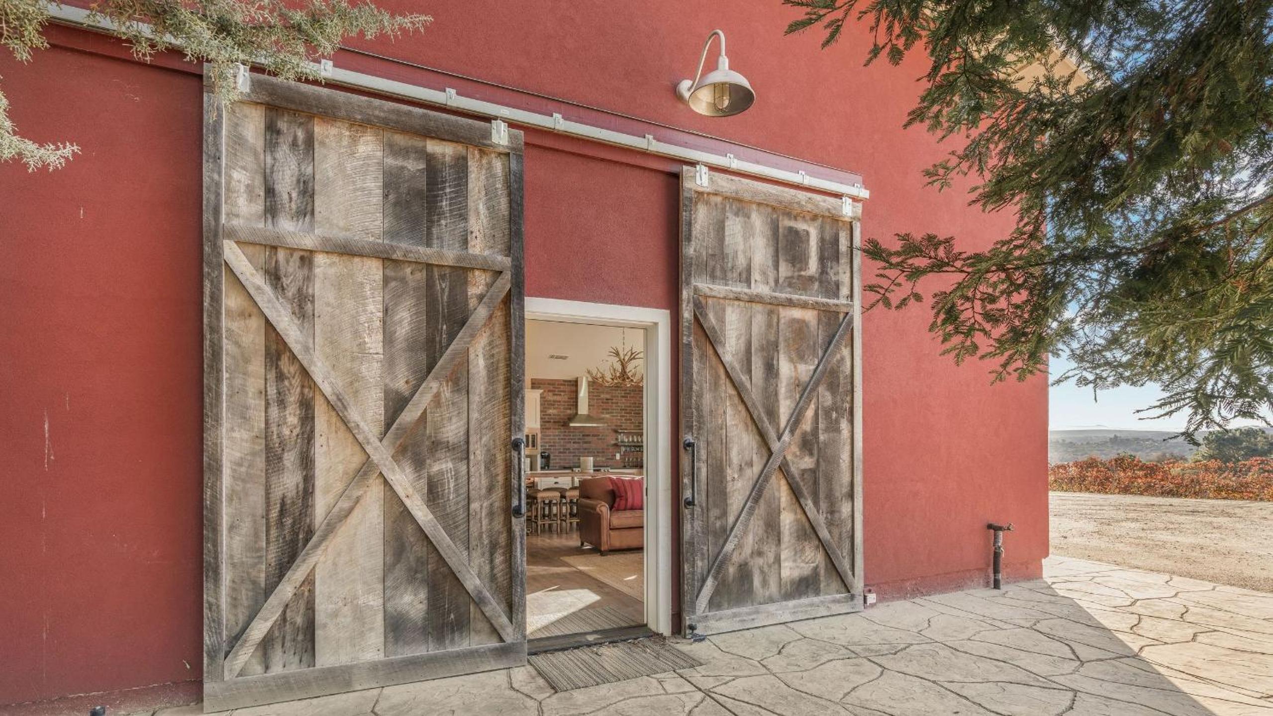 Ten-Acre Wine Country Estate Near Paso Robles w Pool Views El Pomar Estate by AvantStay