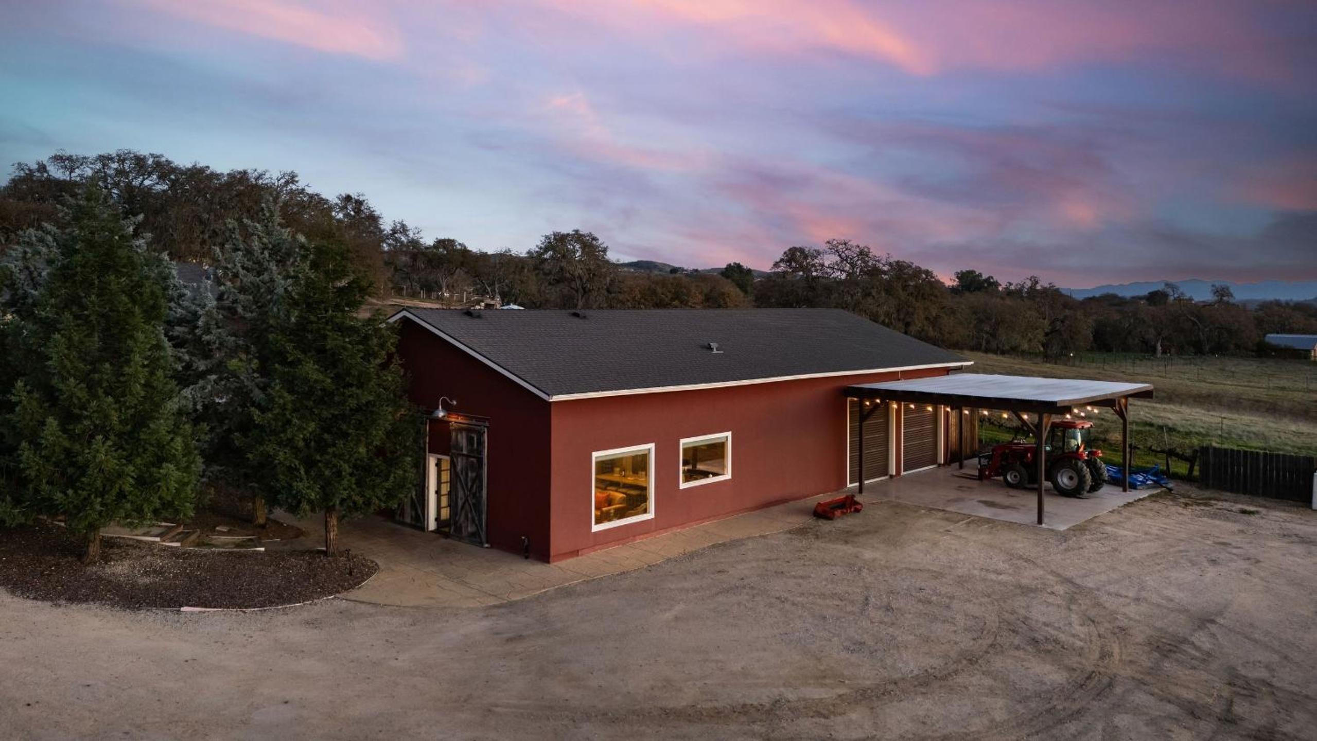 Ten-Acre Wine Country Estate Near Paso Robles w Pool Views El Pomar Estate by AvantStay